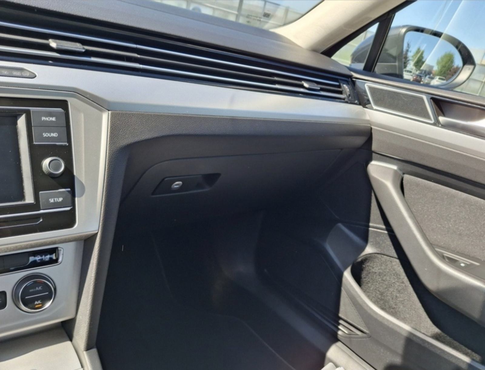 VW Passat 2,0 TDI aut. HR VOZILO 1VL. KAO NOVO, fotografija 10