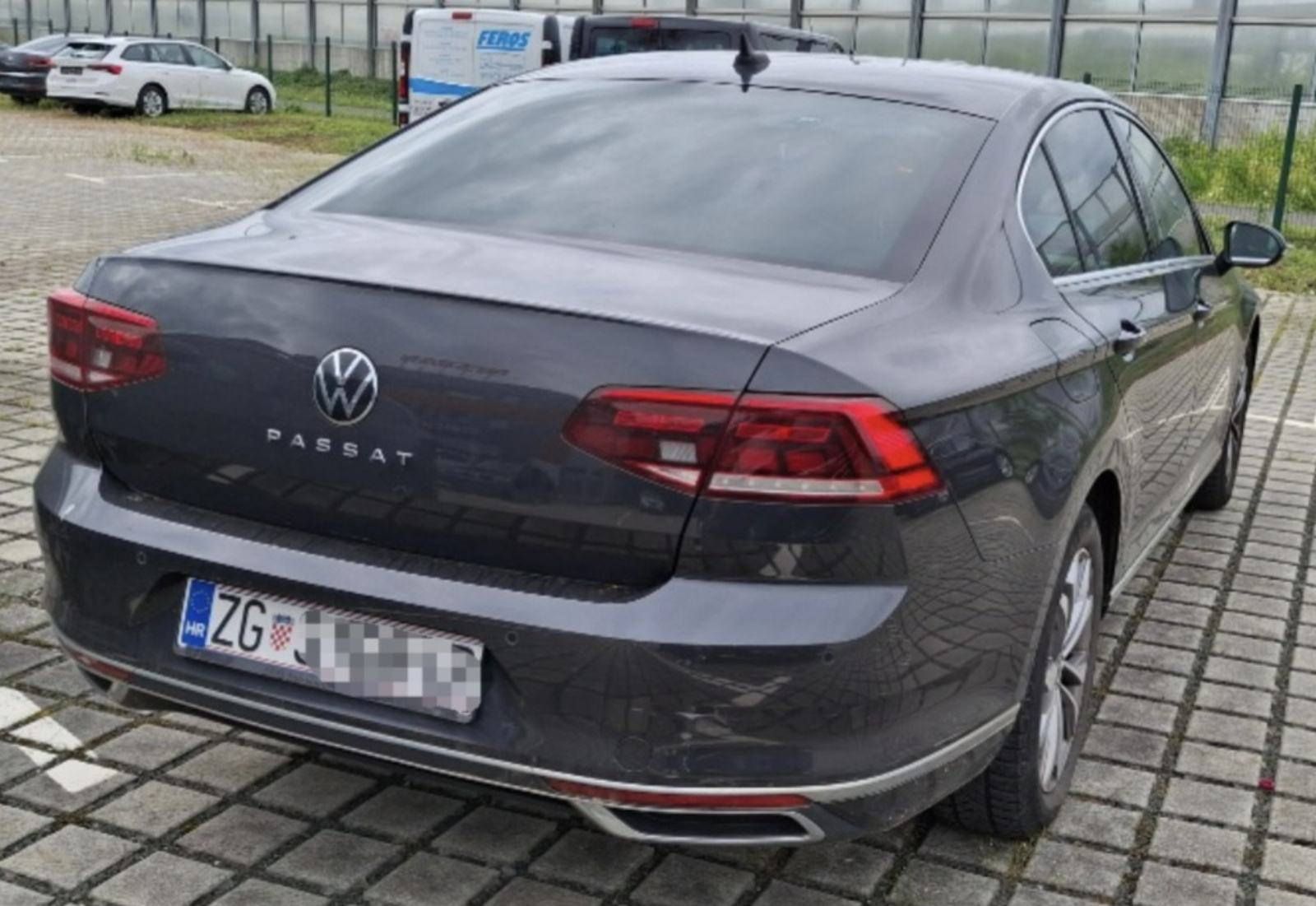 VW Passat 2,0 TDI aut. Highline-Elegance Hr Vozilo 2022, fotografija 3