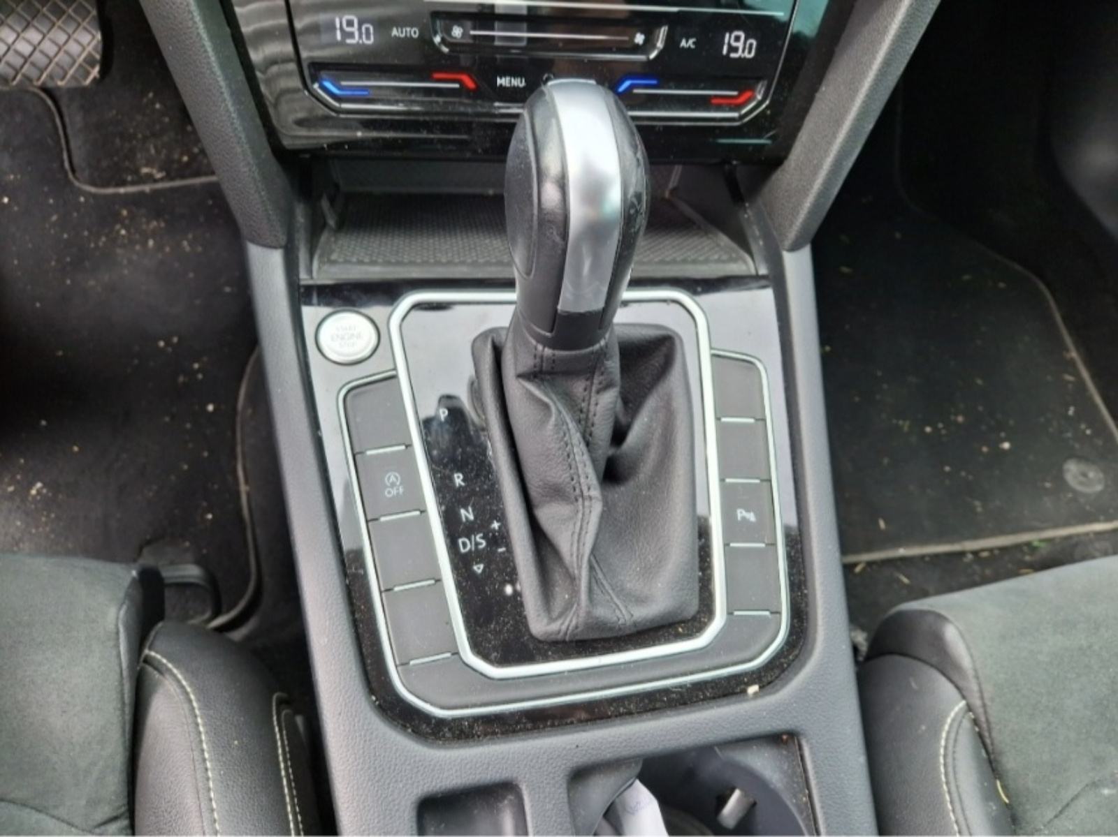 VW Passat 2,0 TDI aut. Highline-Elegance Hr Vozilo 2022, fotografija 14