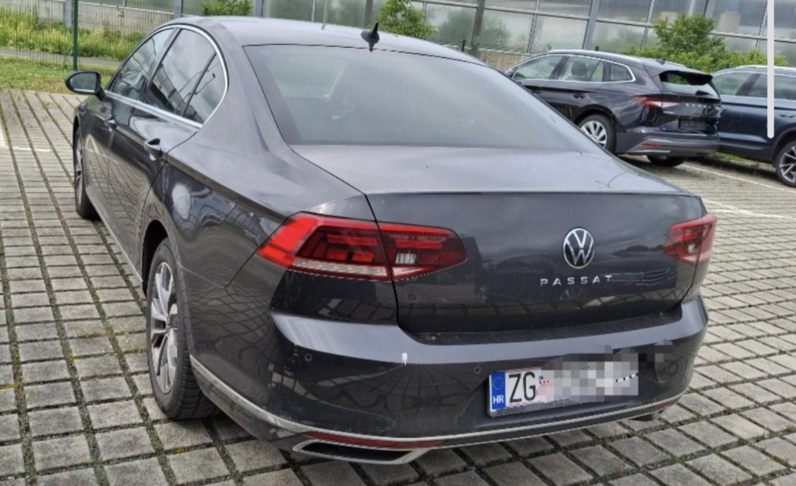 VW Passat 2,0 TDI aut. Highline-Elegance Hr Vozilo 2022, fotografija 4
