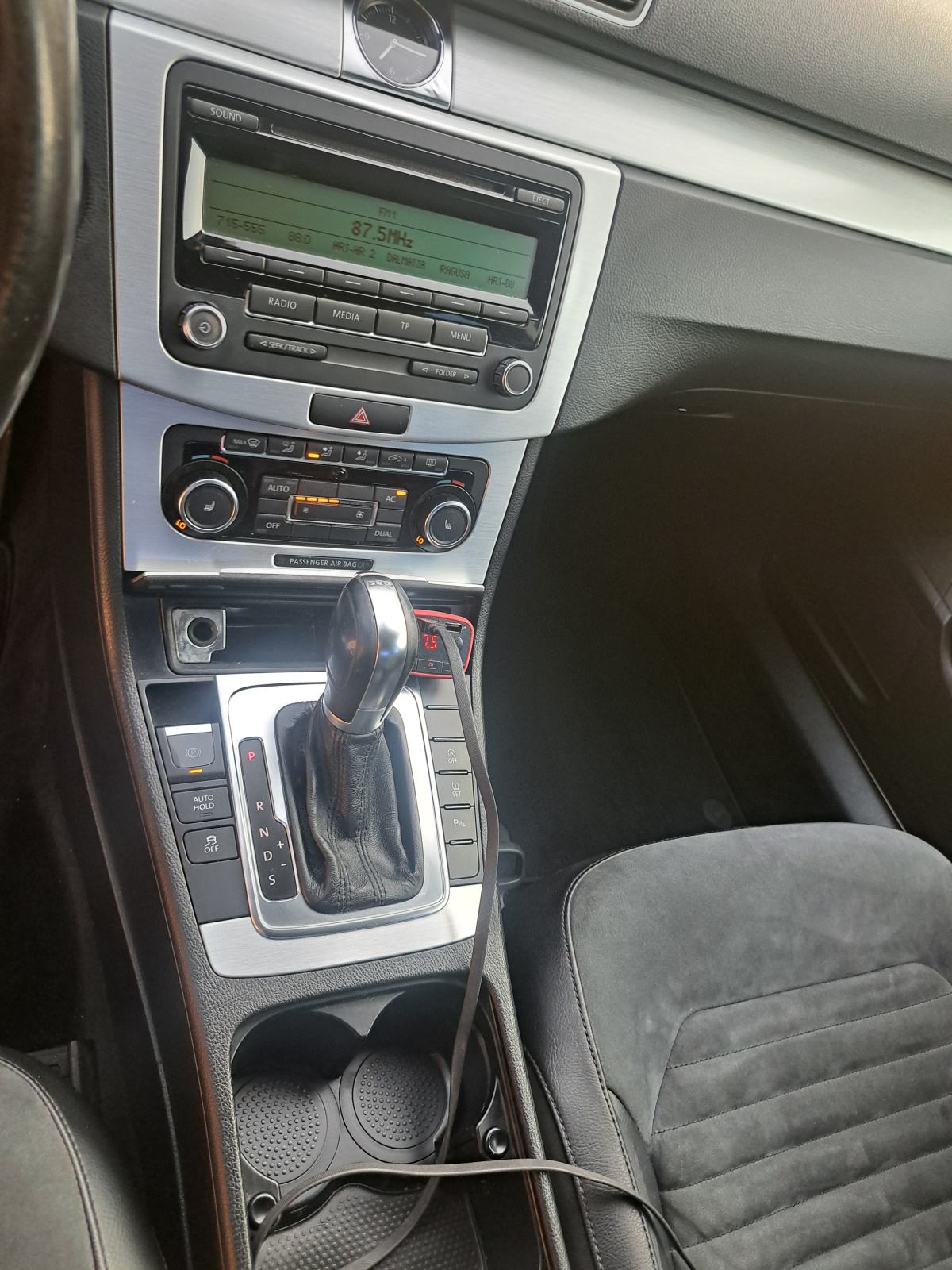 VW Passat 2,0 TDI Dsg bluemotion, fotografija 2