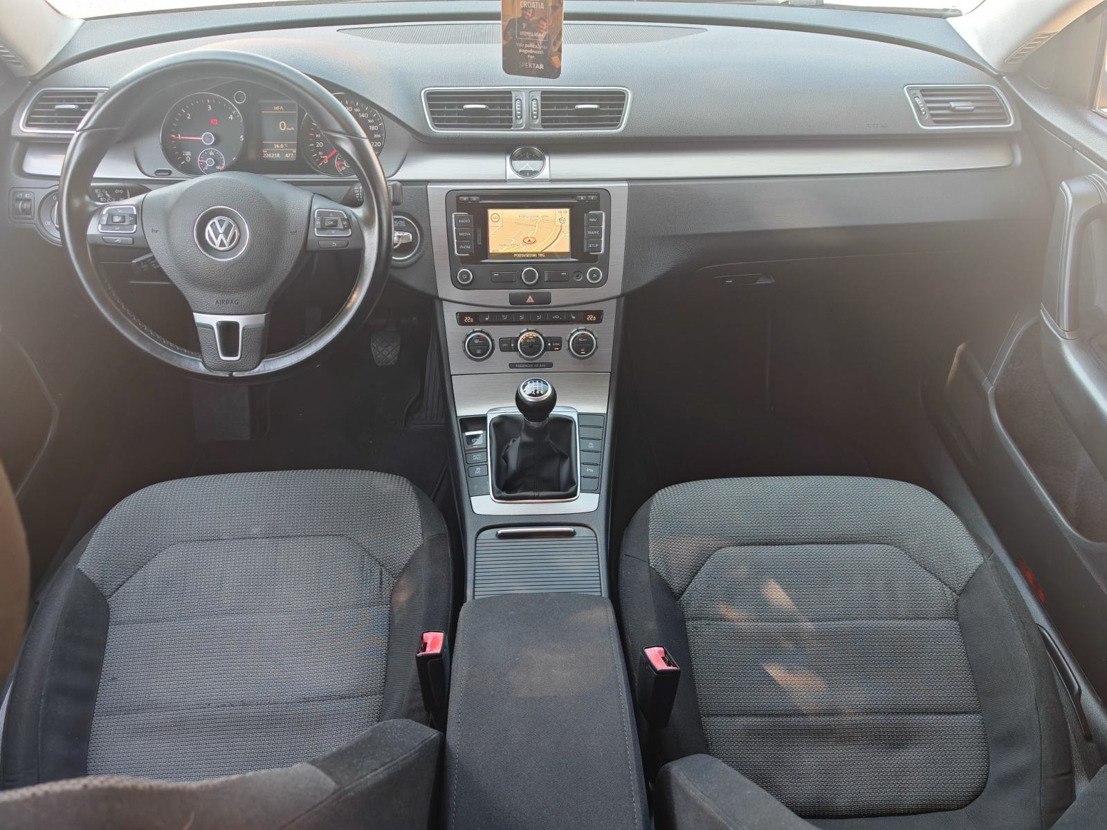 ⭐VW Passat 2,0 TDI BlueMotion◽NAVI◽PDC◽KOMANDE◽TEMPOMAT◽PRIVAT, fotografija 15