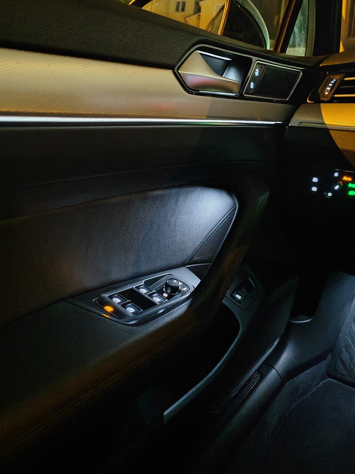 VW Passat 2,0 TDI BMT automatik, fotografija 11