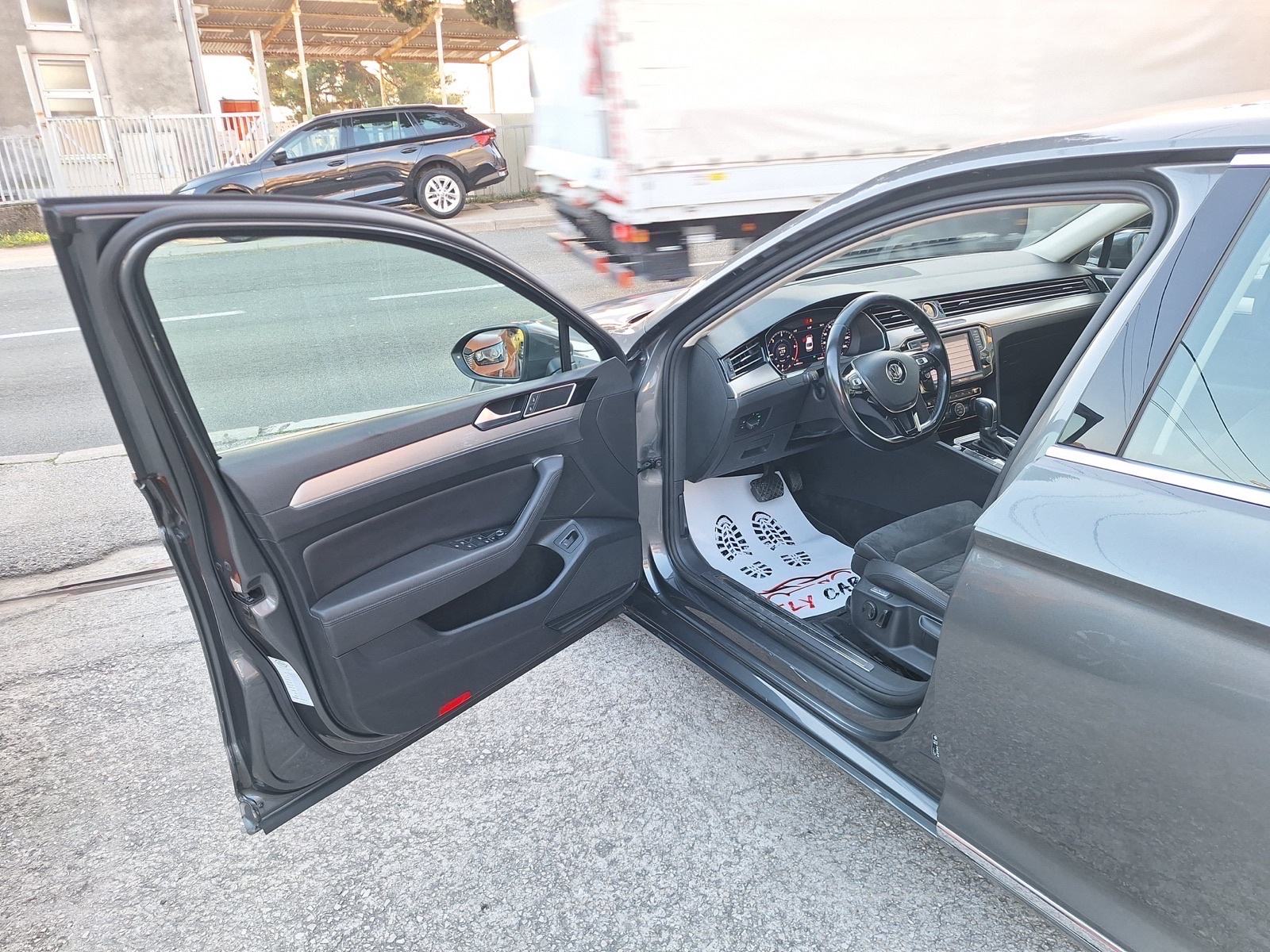 VW Passat 2,0 TDI DSG automatik/VIRTUAL/NAVI.LED/P.KAMERA (u pdv), fotografija 10