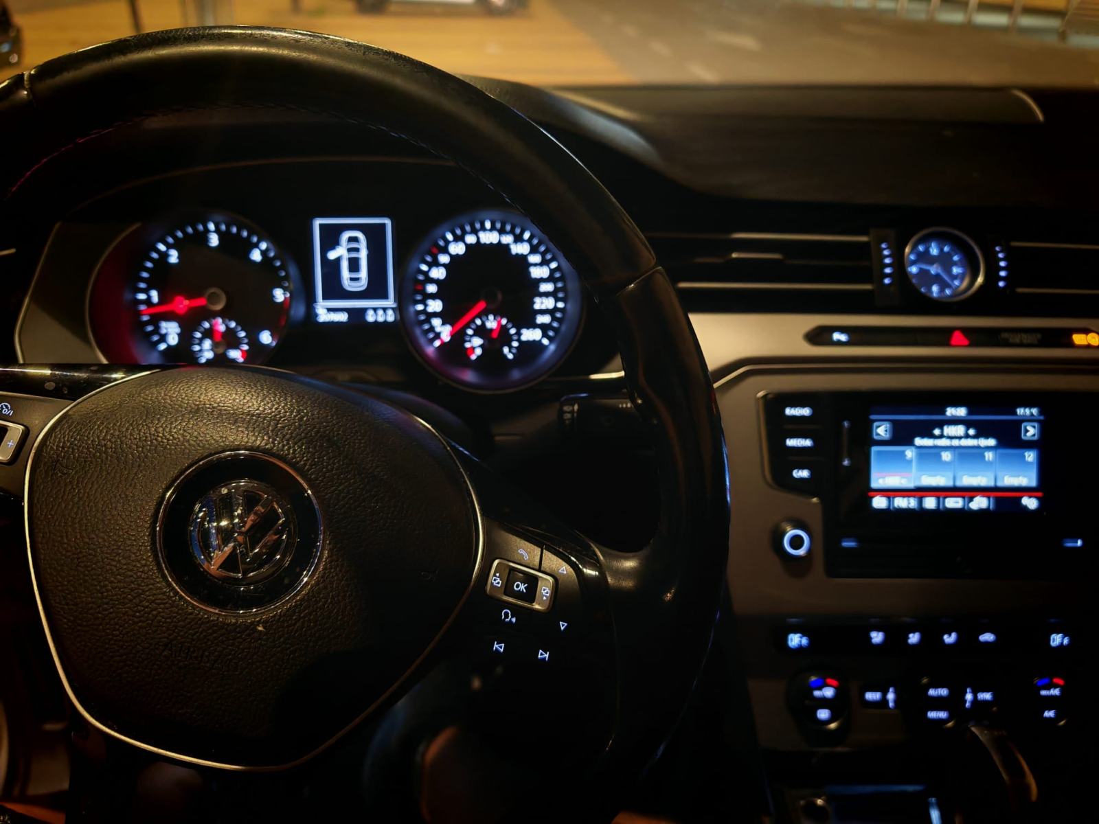 VW Passat 2,0 TDI BMT DSG automatik, fotografija 9