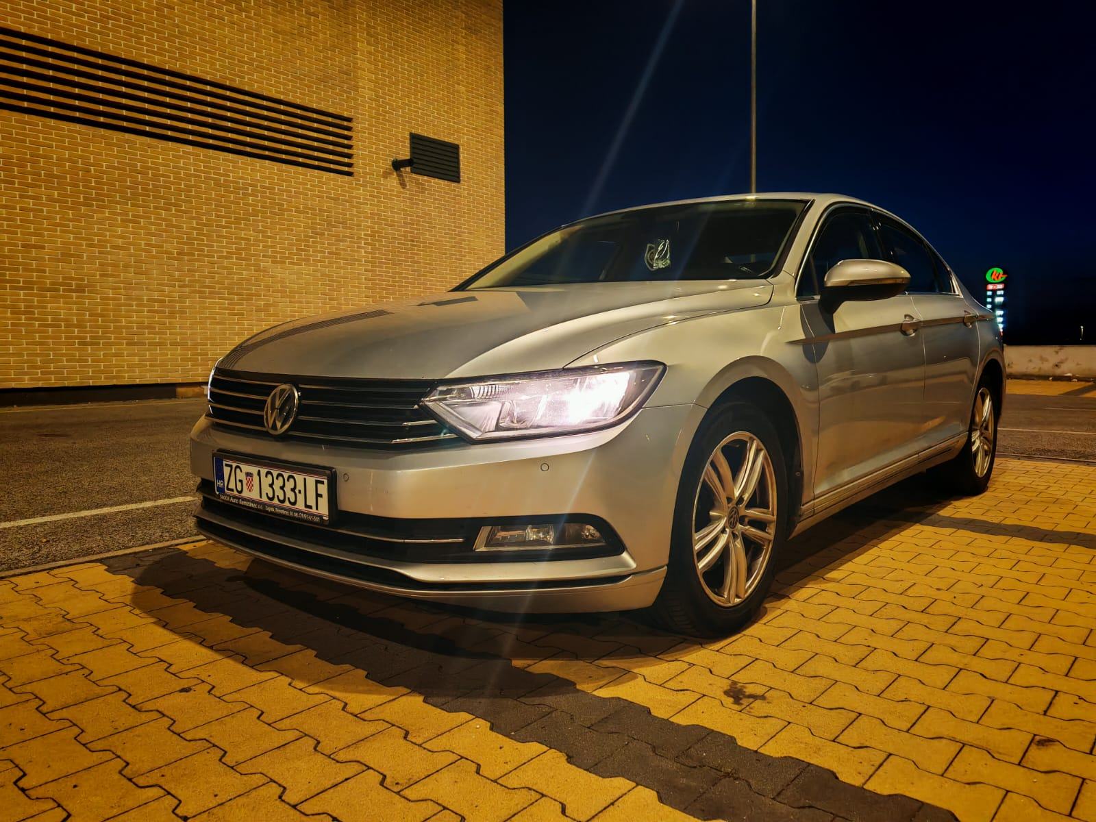 VW Passat 2,0 TDI BMT DSG automatik, fotografija 15
