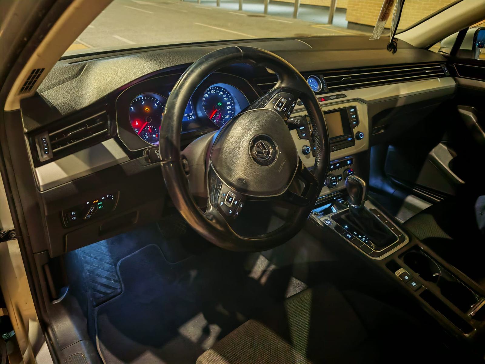 VW Passat 2,0 TDI BMT DSG automatik, fotografija 16