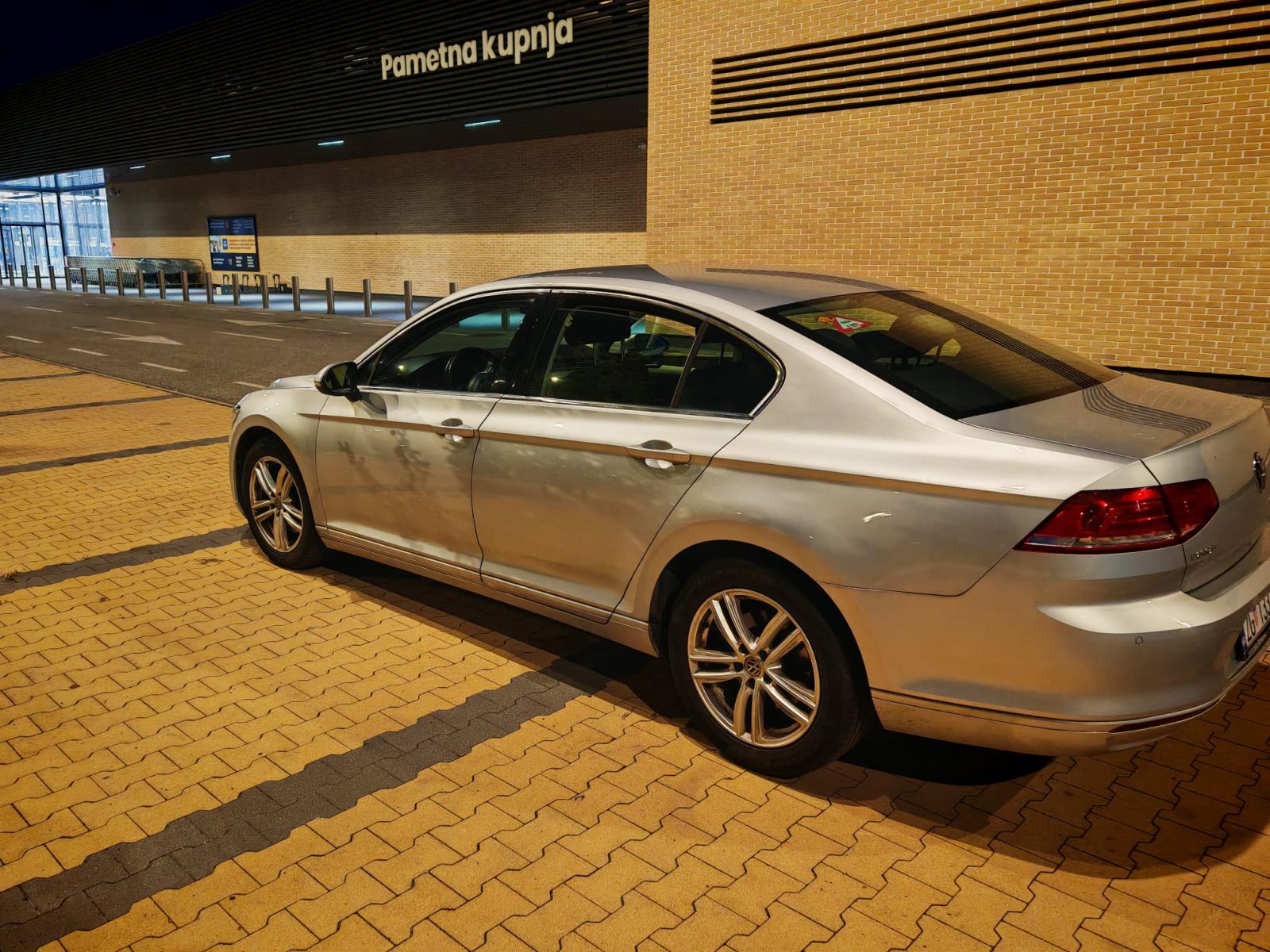 VW Passat 2,0 TDI BMT DSG automatik, fotografija 18