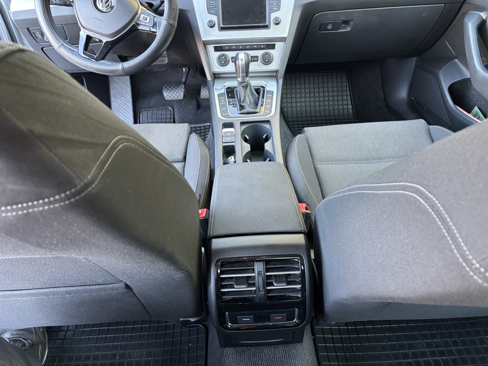 VW Passat 2,0 TDI BMT DSG, CONNECT, HR AUTO, fotografija 12