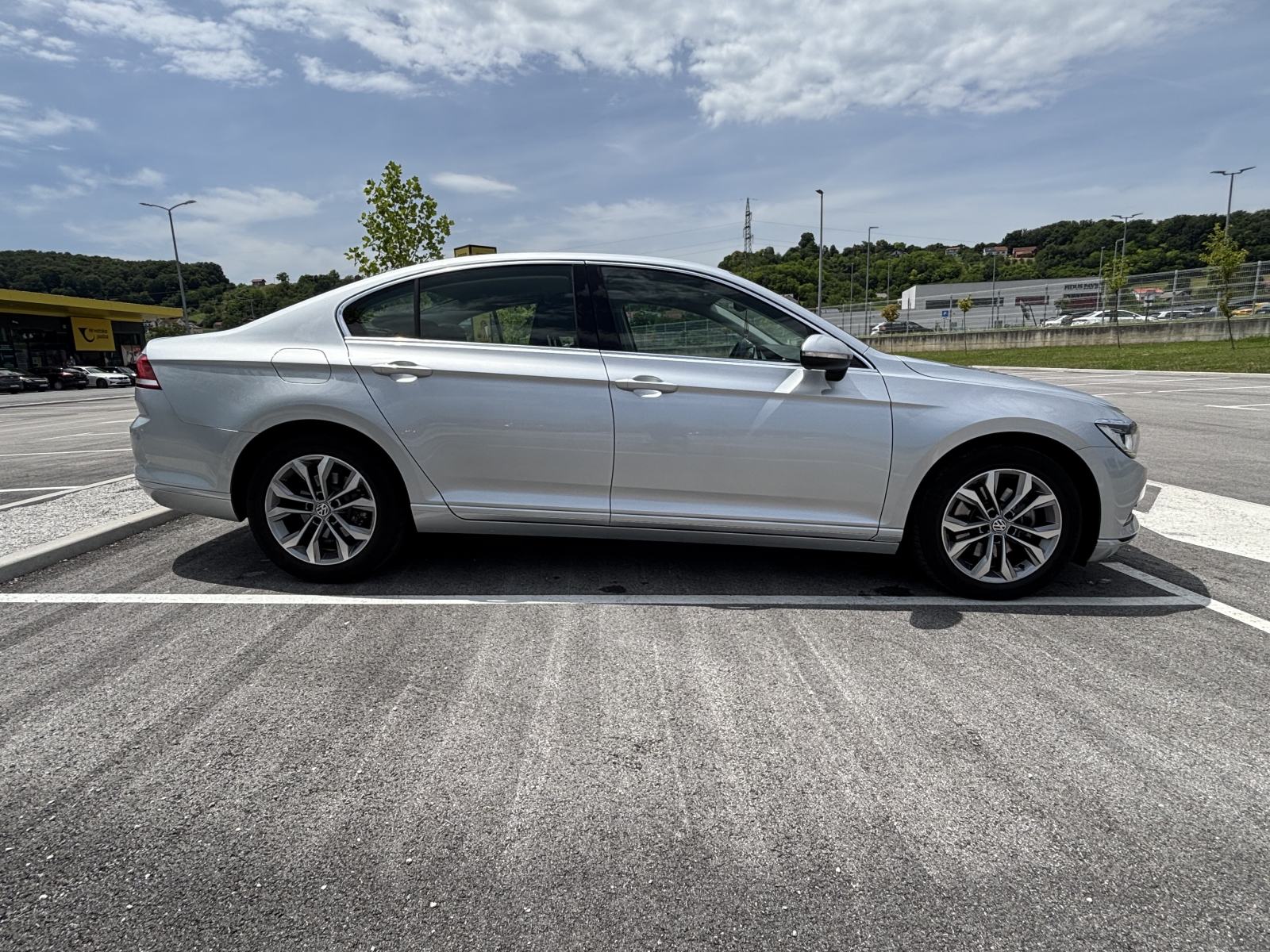 VW Passat 2,0 TDI BMT DSG, CONNECT, HR AUTO, fotografija 5