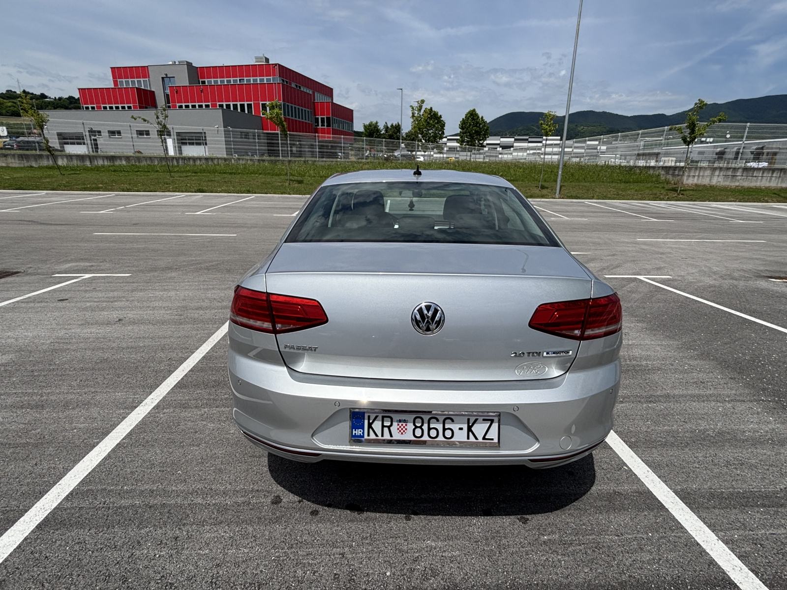 VW Passat 2,0 TDI BMT DSG, CONNECT, HR AUTO, fotografija 7
