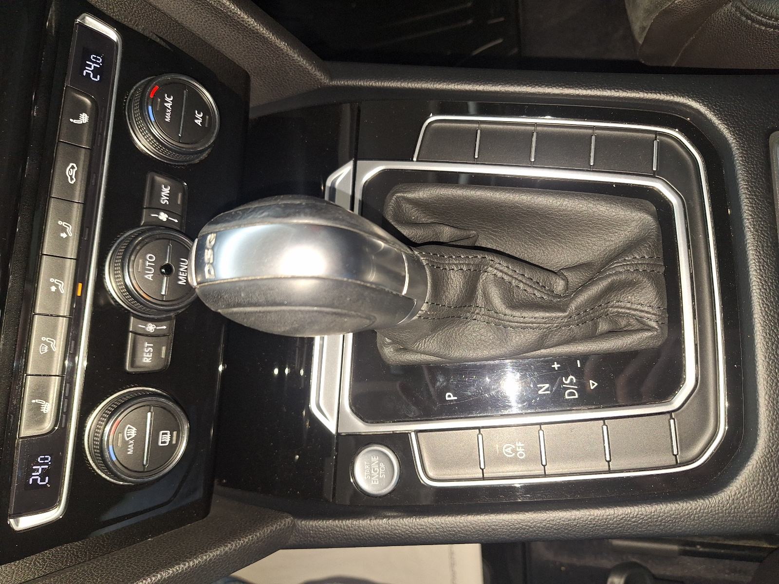 VW Passat 2,0 TDI BMT DSG HIGHLINE //2015//Registriran, fotografija 14