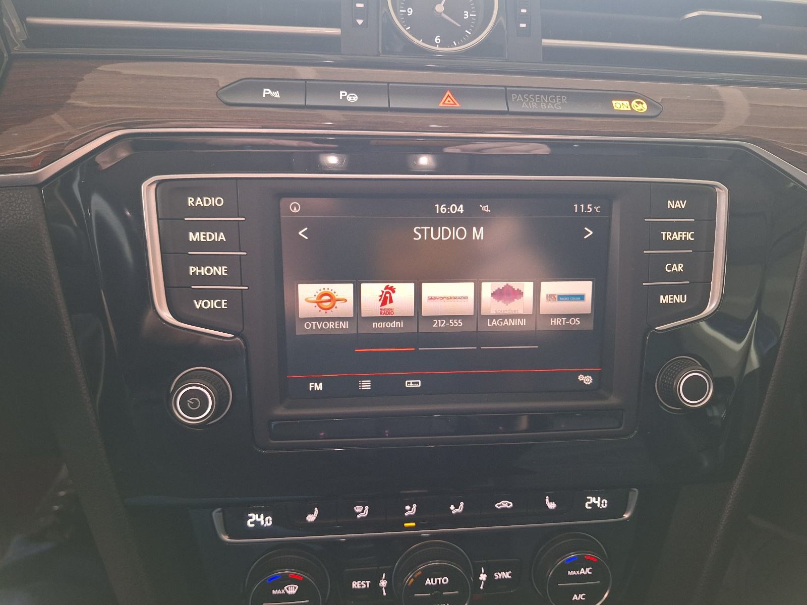 VW Passat 2,0 TDI BMT DSG HIGHLINE //2015//Registriran, fotografija 13