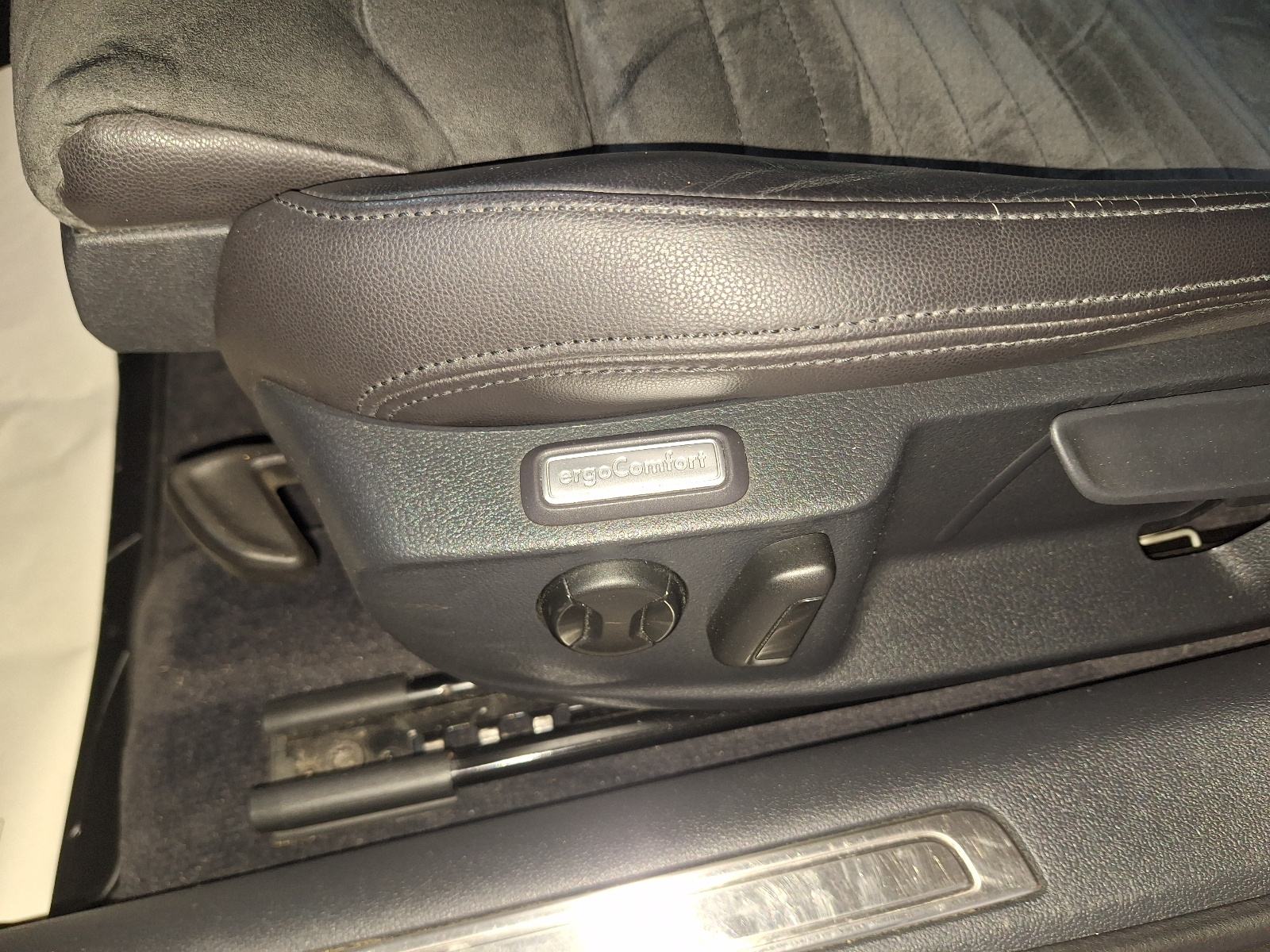 VW Passat 2,0 TDI BMT DSG HIGHLINE //2015//Registriran, fotografija 11