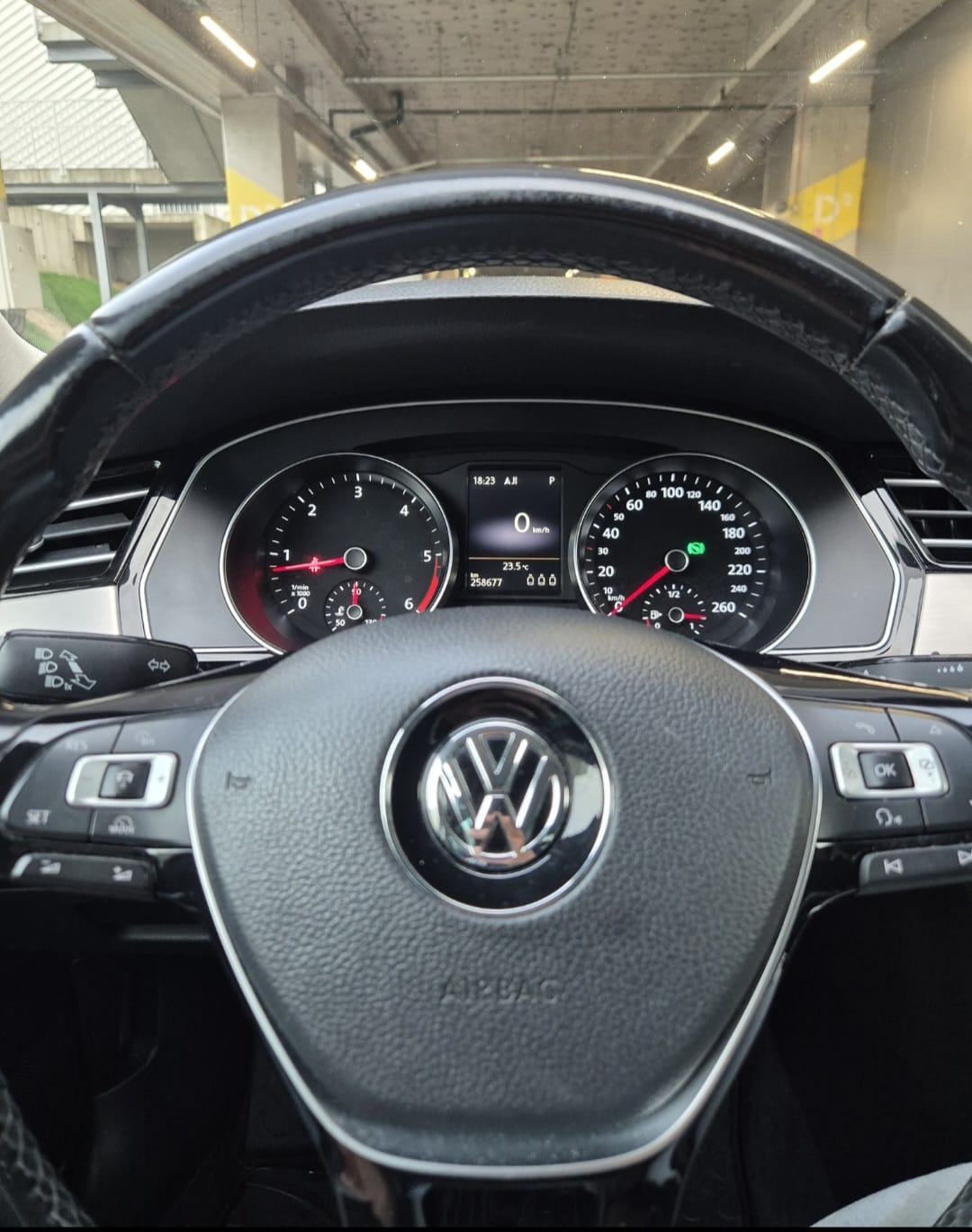 VW Passat 2,0 TDI BMT DSG HIGHLINE, fotografija 12