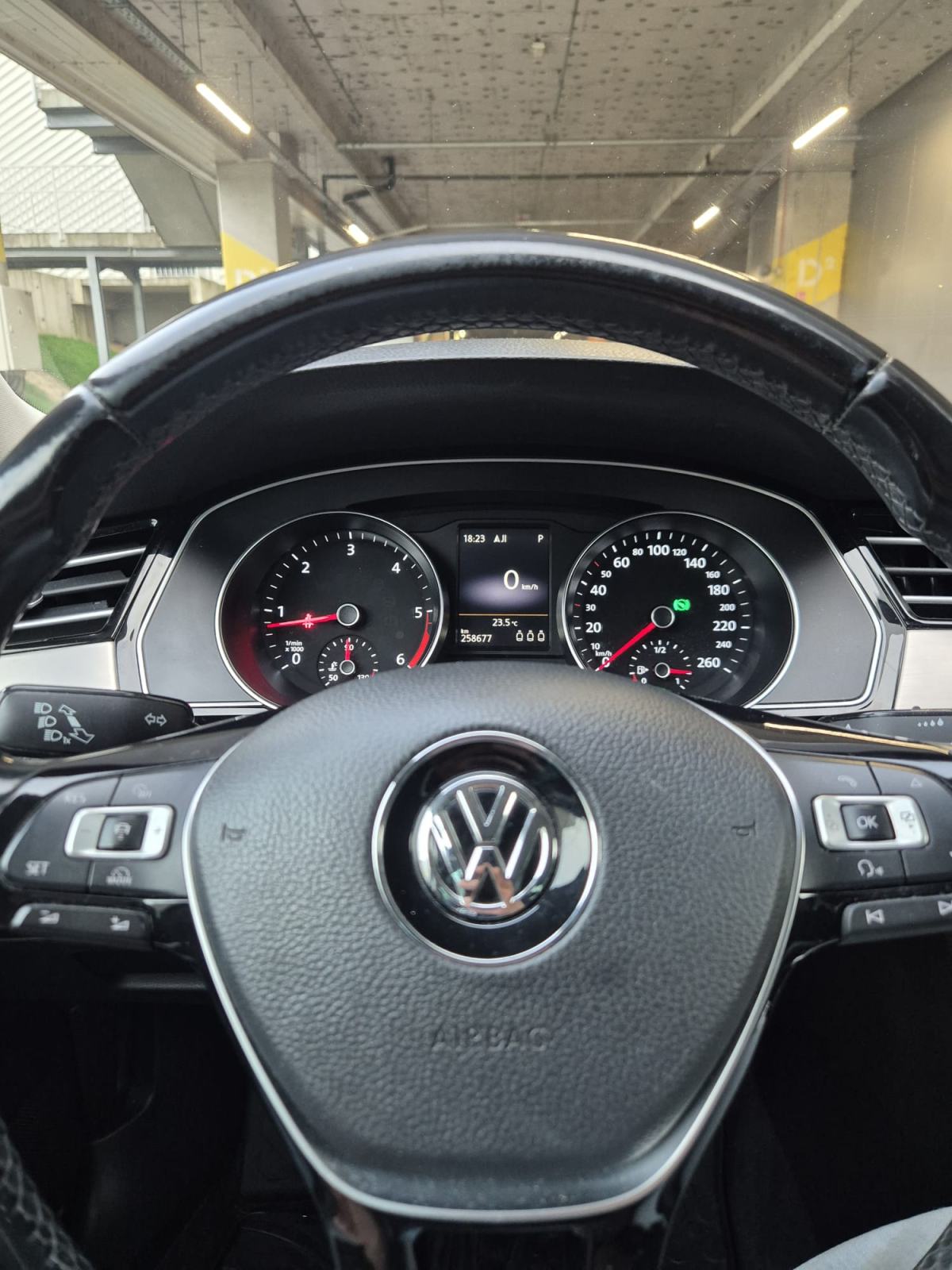 VW Passat 2,0 TDI BMT DSG HIGHLINE, fotografija 19