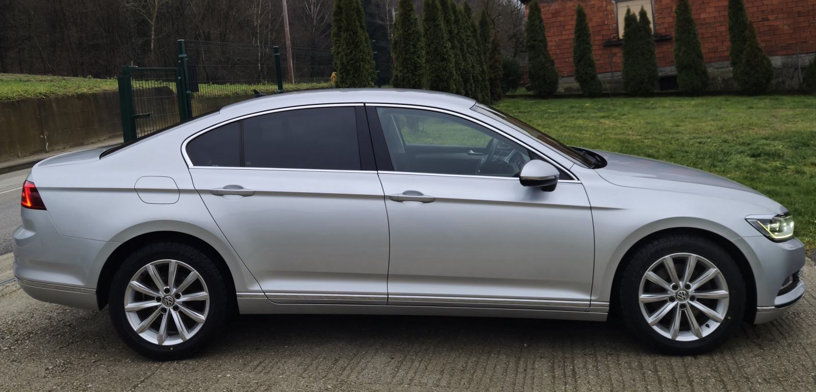 VW Passat 2,0 TDI BMT DSG HIGHLINE, VELIKI SERVIS ,140 KW, fotografija 2
