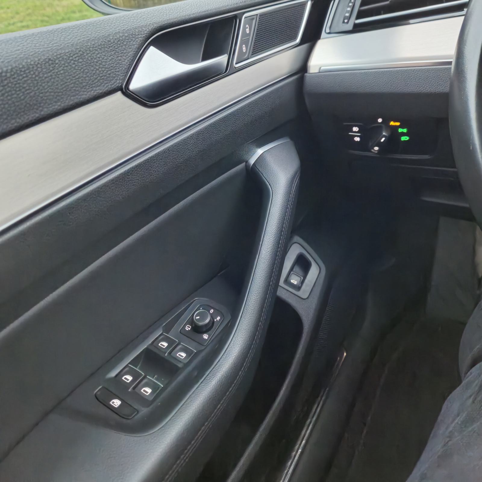 VW Passat 2,0 TDI BMT DSG HIGHLINE, VELIKI SERVIS ,140 KW, fotografija 8