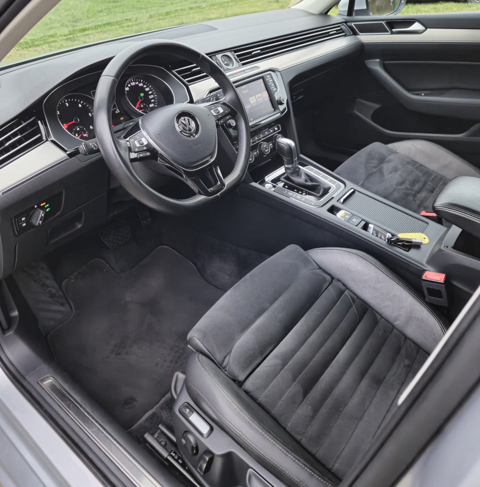 VW Passat 2,0 TDI BMT DSG HIGHLINE, VELIKI SERVIS ,140 KW, fotografija 9