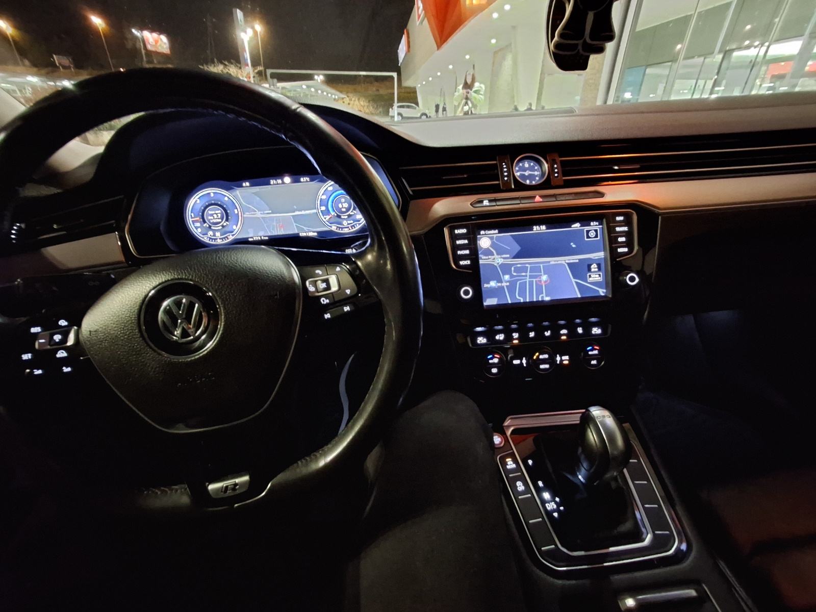 VW Passat 2,0 TDI Highline, fotografija 11