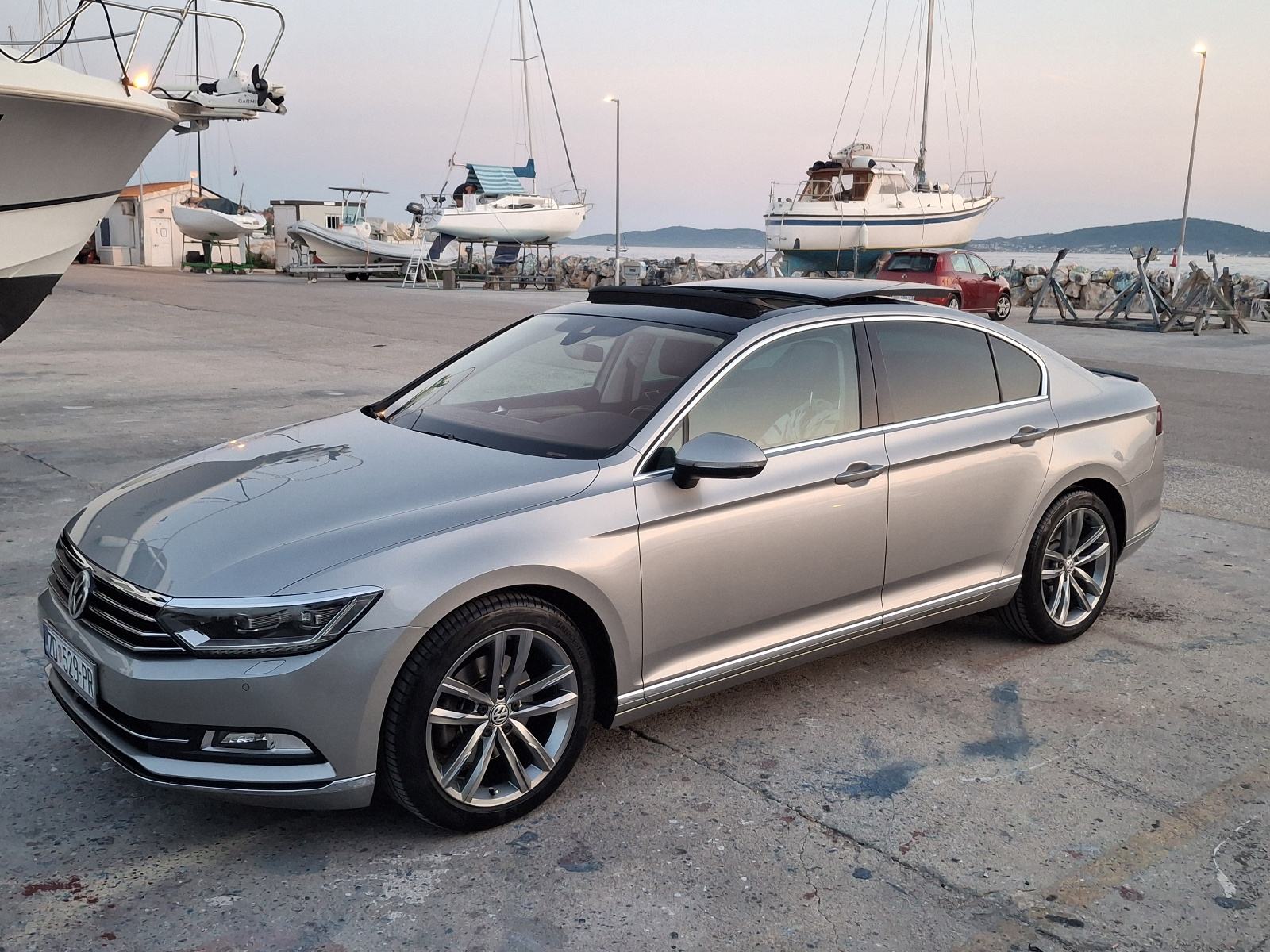 VW Passat 2,0 TDI Highline, pogled izvana - slika 1