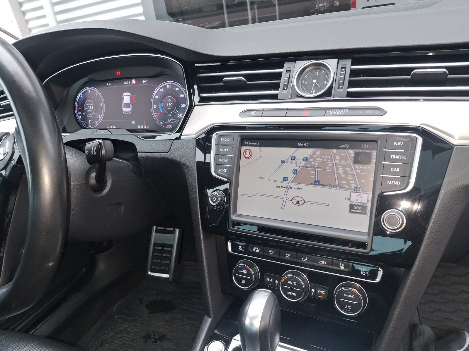 VW Passat 2,0 TDI Highline, fotografija 14