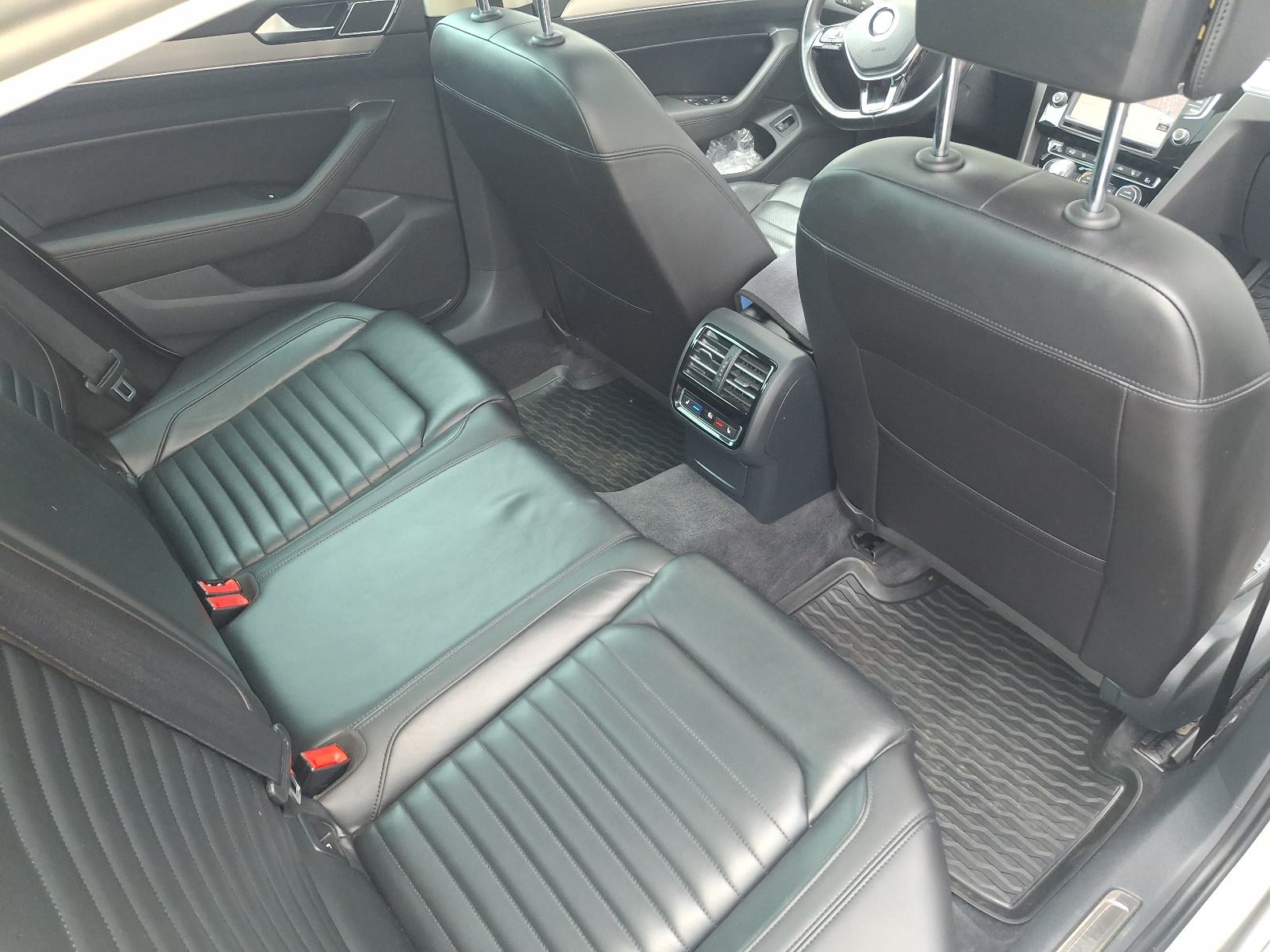 VW Passat 2,0 TDI Highline, fotografija 15
