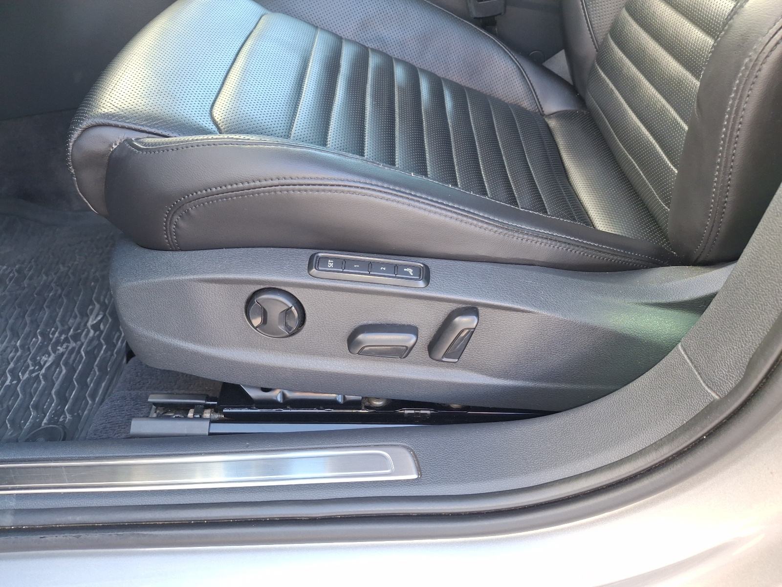 VW Passat 2,0 TDI Highline, fotografija 18