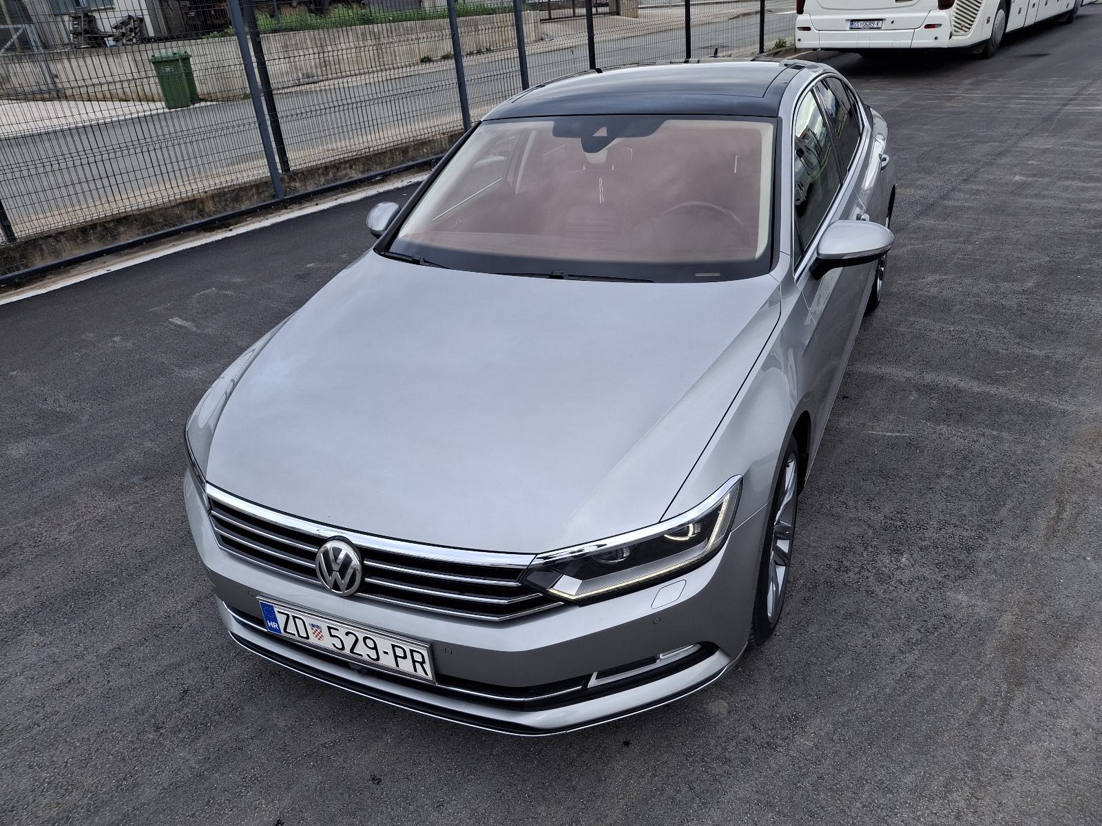 VW Passat 2,0 TDI Highline, pogled izvana - slika 3