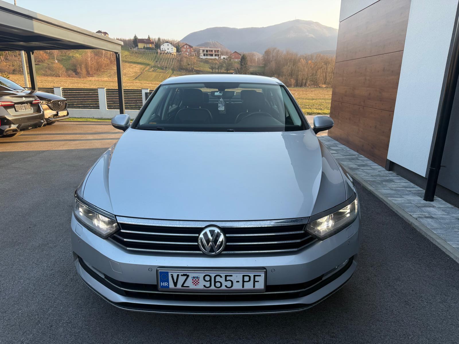 VW Passat 2,0 TDI BMT highline,servis,full led,reg godinu dana!, fotografija 3