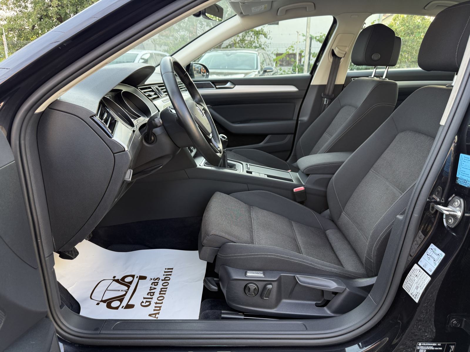 VW Passat 2,0 TDI BMT LED,NAVI,PDC,ALU 17",JAMSTVO,TOP STANJE!!!, fotografija 11