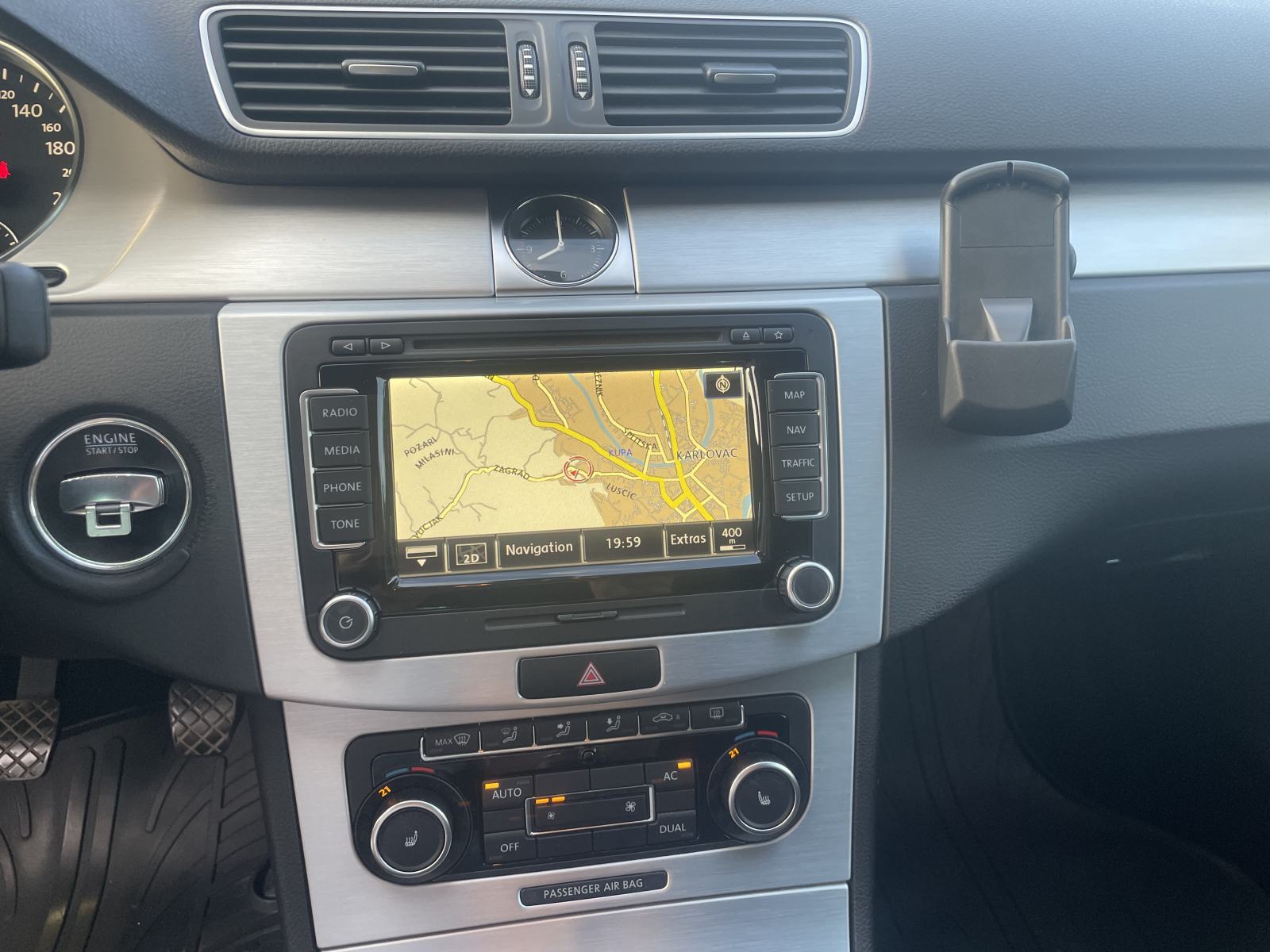 VW Passat 2,0 TDI BMT Highline TOP STANJE, fotografija 12