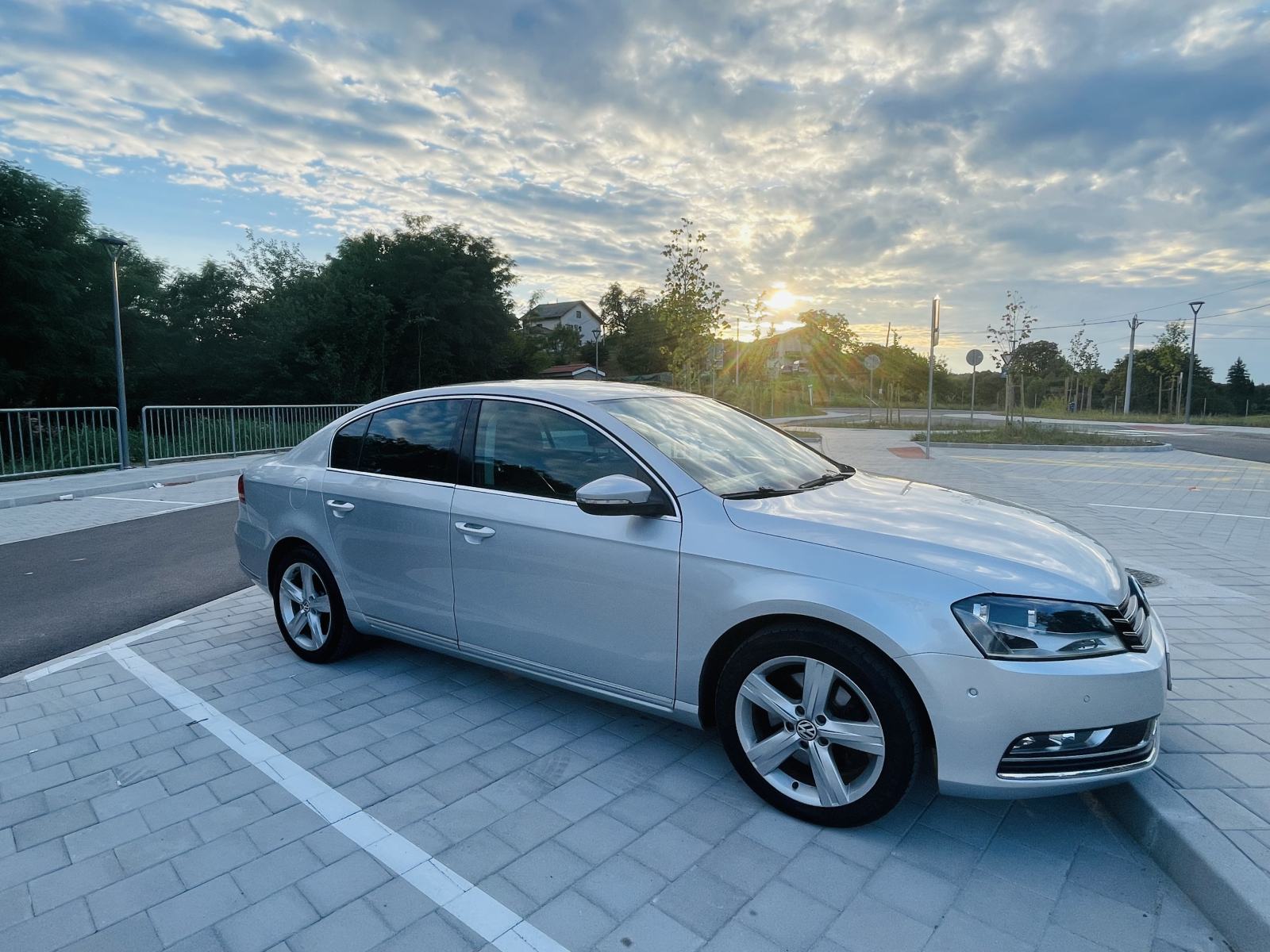 VW Passat 2,0 TDI BMT Highline TOP STANJE, fotografija 4