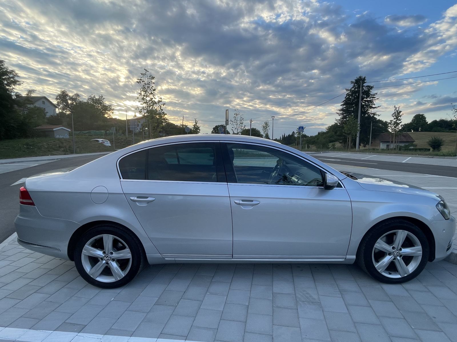 VW Passat 2,0 TDI BMT Highline TOP STANJE, fotografija 5