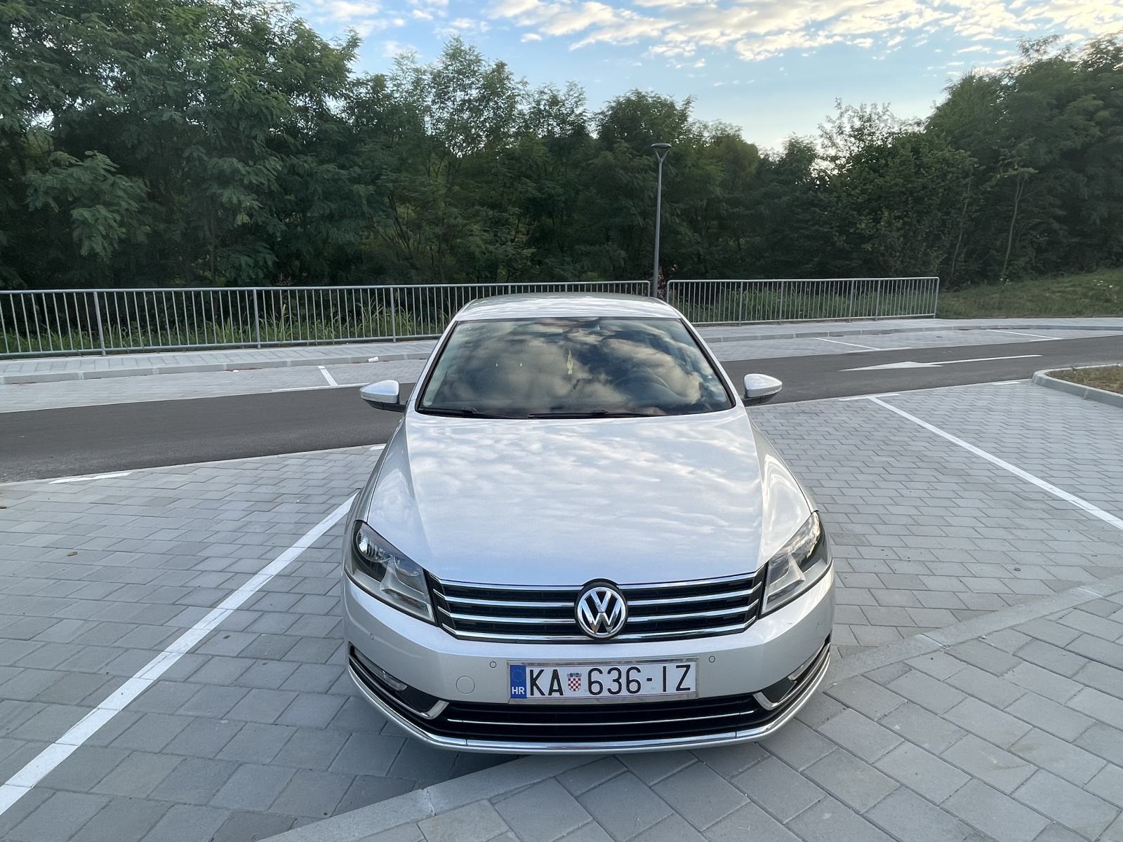 VW Passat 2,0 TDI BMT Highline TOP STANJE, fotografija 6