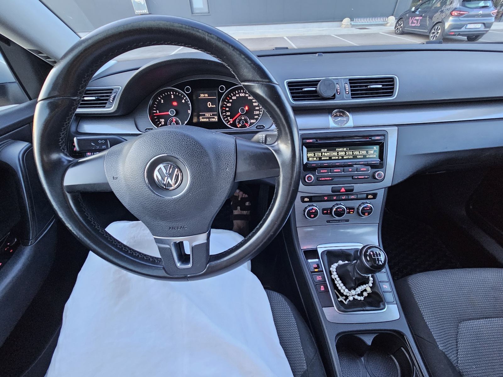 VW Passat 2,0 TDI BMT, fotografija 10