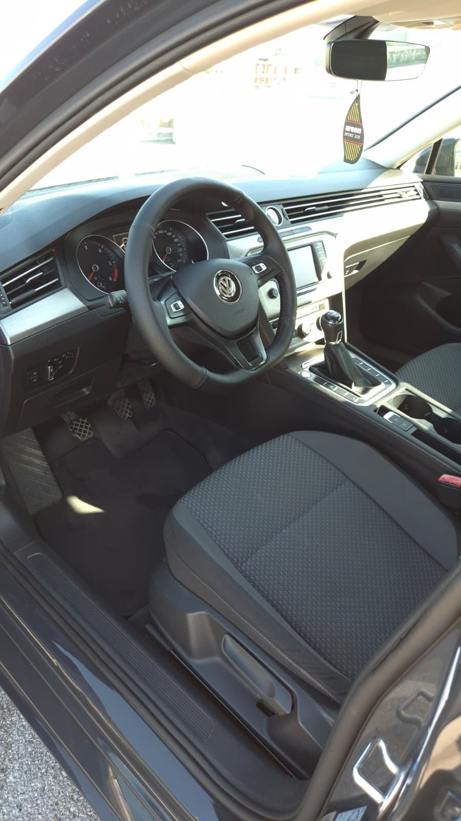 VW Passat 2,0 TDI BMT, fotografija 11