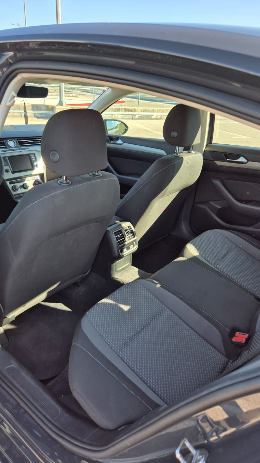VW Passat 2,0 TDI BMT, fotografija 9