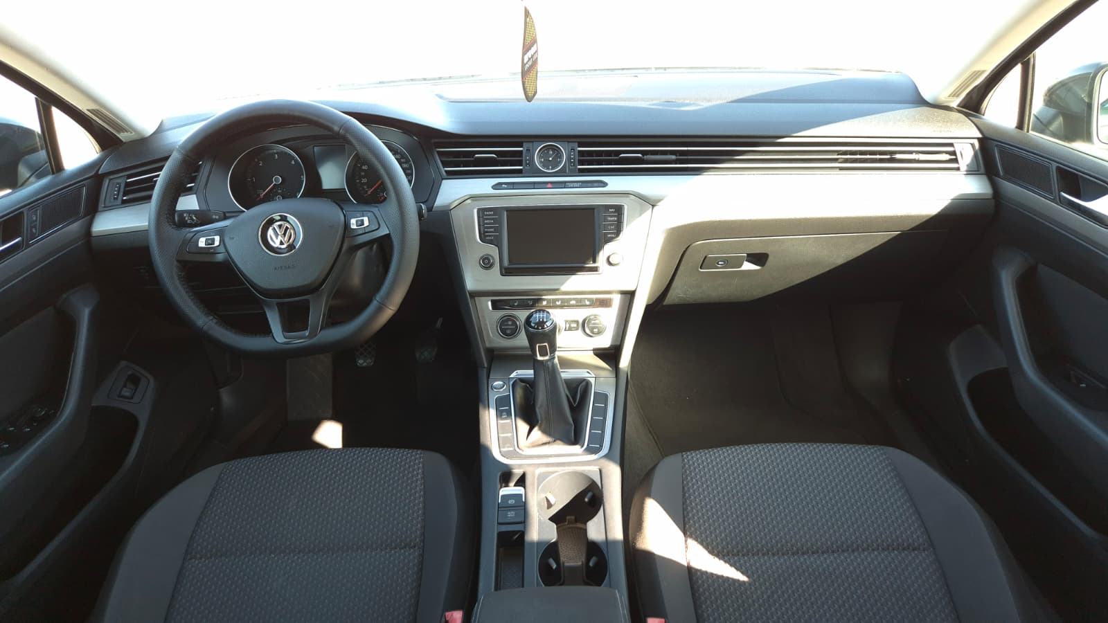 VW Passat 2,0 TDI BMT, fotografija 16