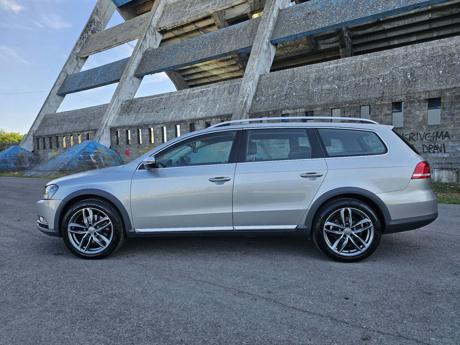 VW Passat Alltrack 2,0 TDI BMT, fotografija 3