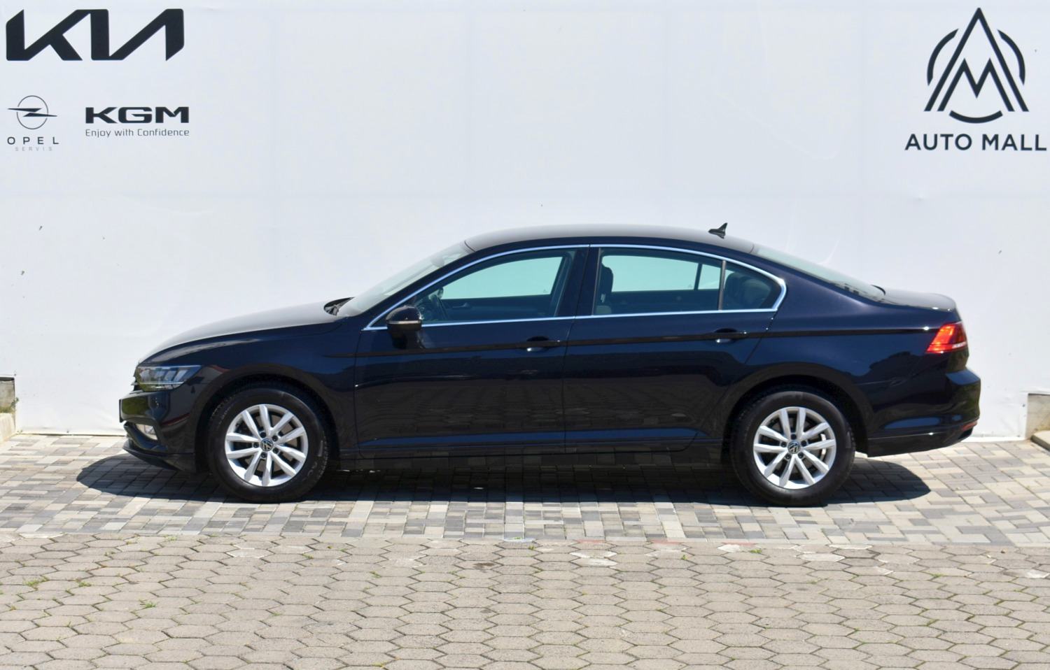 VW Passat 2.0 TDI Business A/T *HR* ODL. OPREMA, SET GUMA, REG 07/27 *, fotografija 2