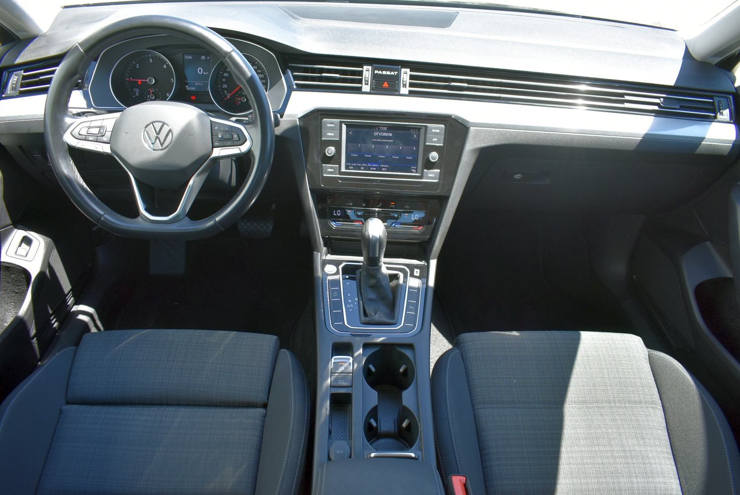 VW Passat 2.0 TDI Business A/T *HR* ODL. OPREMA, SET GUMA, REG 07/27 *, fotografija 7