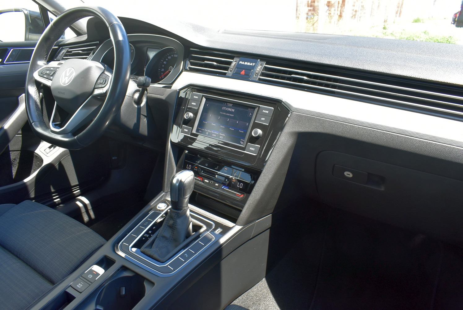 VW Passat 2.0 TDI Business A/T *HR* ODL. OPREMA, SET GUMA, REG 07/27 *, fotografija 8