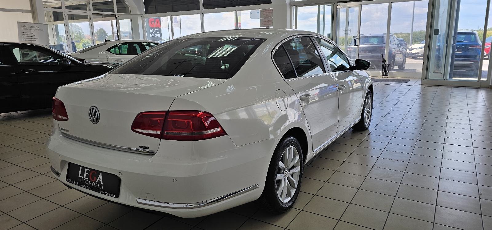 VW Passat 2,0 TDI COMFORTLINE,HR AUTO,VELIKI SERVIS, fotografija 4
