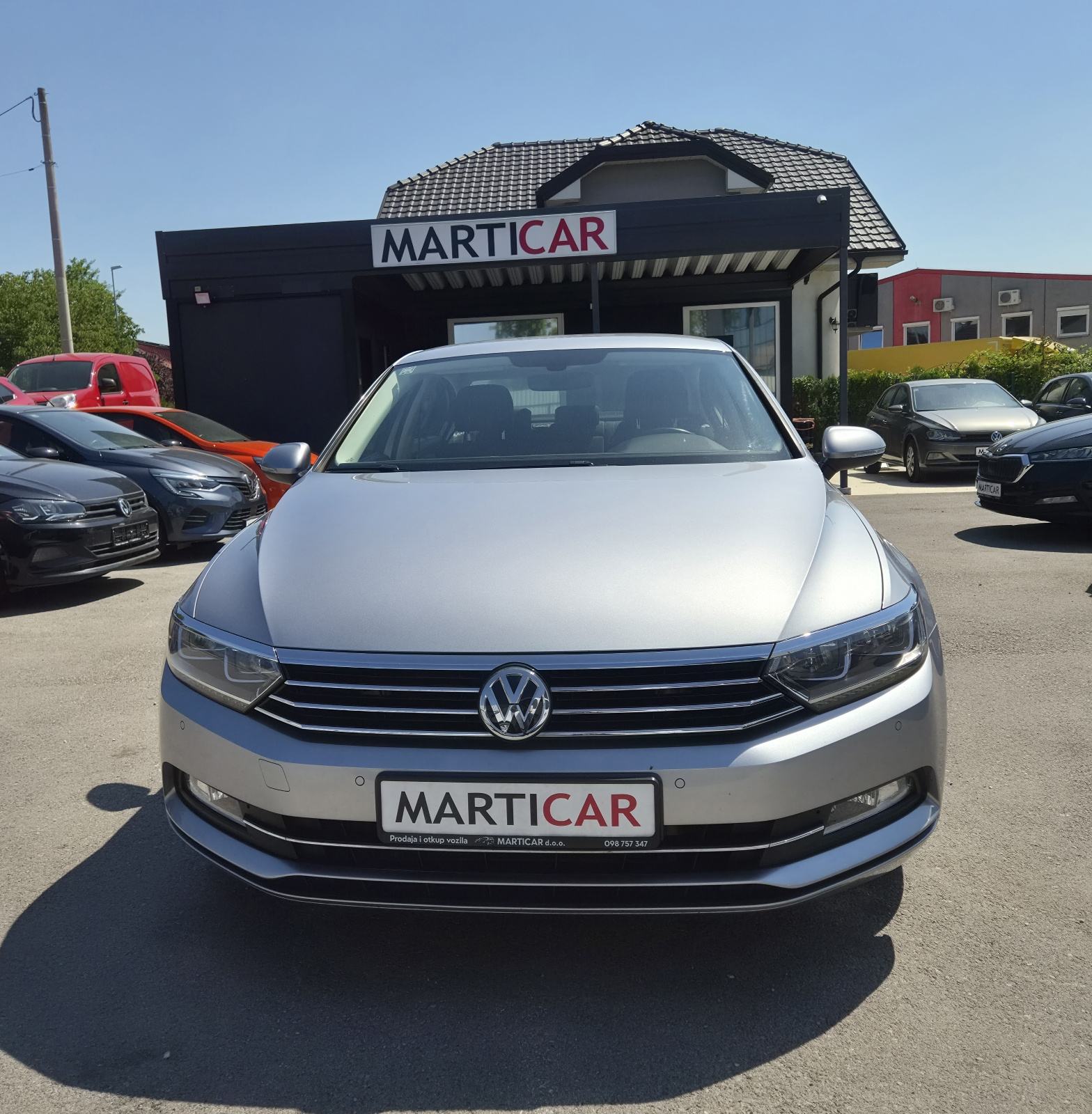 VW Passat 2,0 TDI DSG 2019 god.SAMO 90 TKM HR VOZILO SERVISNA U PDV-u, fotografija 6