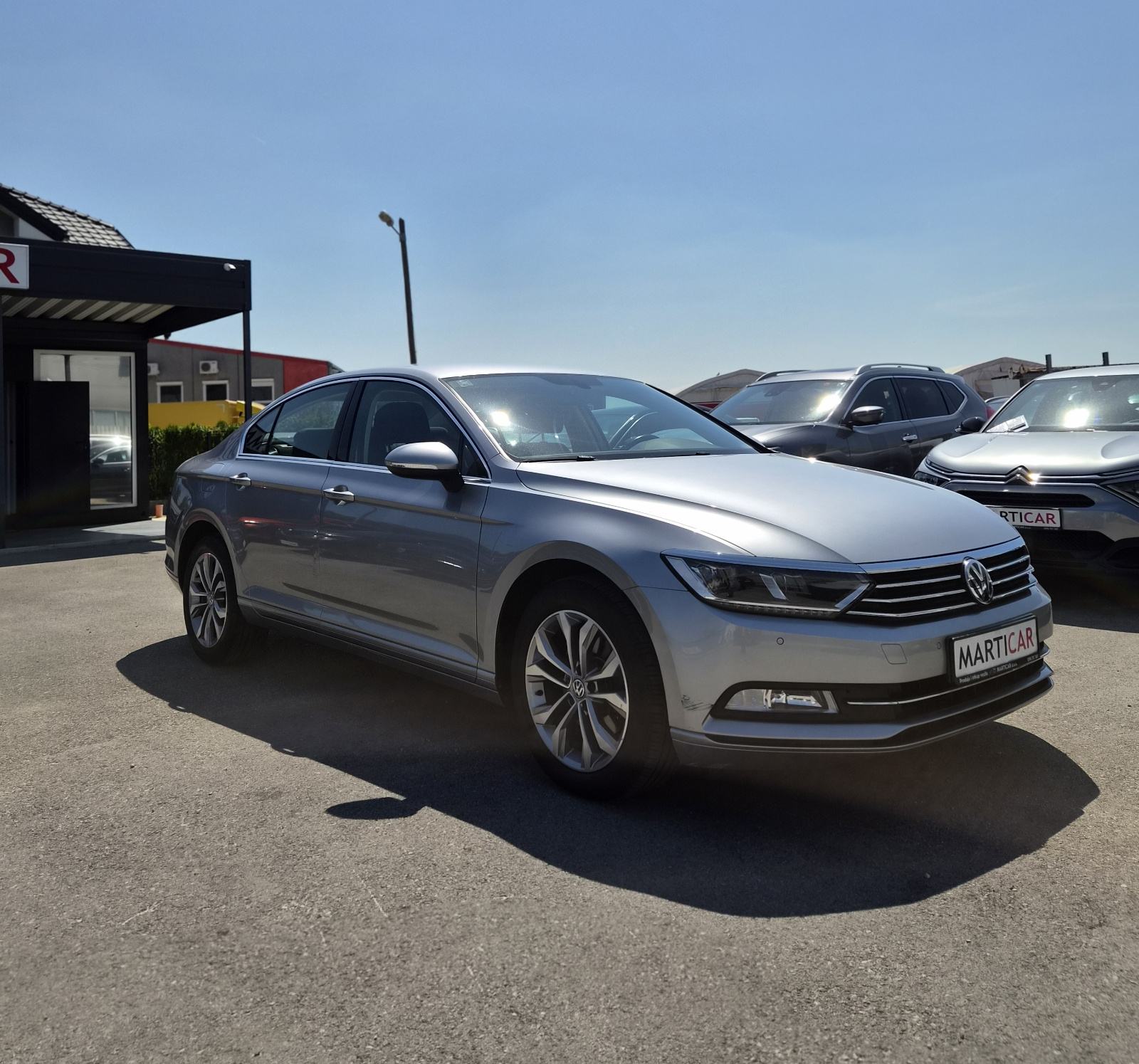 VW Passat 2,0 TDI DSG 2019 god.SAMO 90 TKM HR VOZILO SERVISNA U PDV-u, fotografija 2