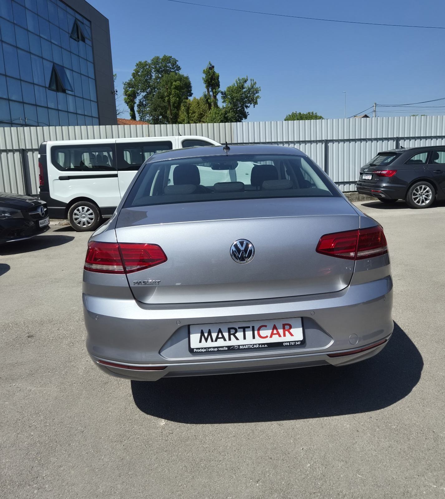 VW Passat 2,0 TDI DSG 2019 god.SAMO 90 TKM HR VOZILO SERVISNA U PDV-u, fotografija 10