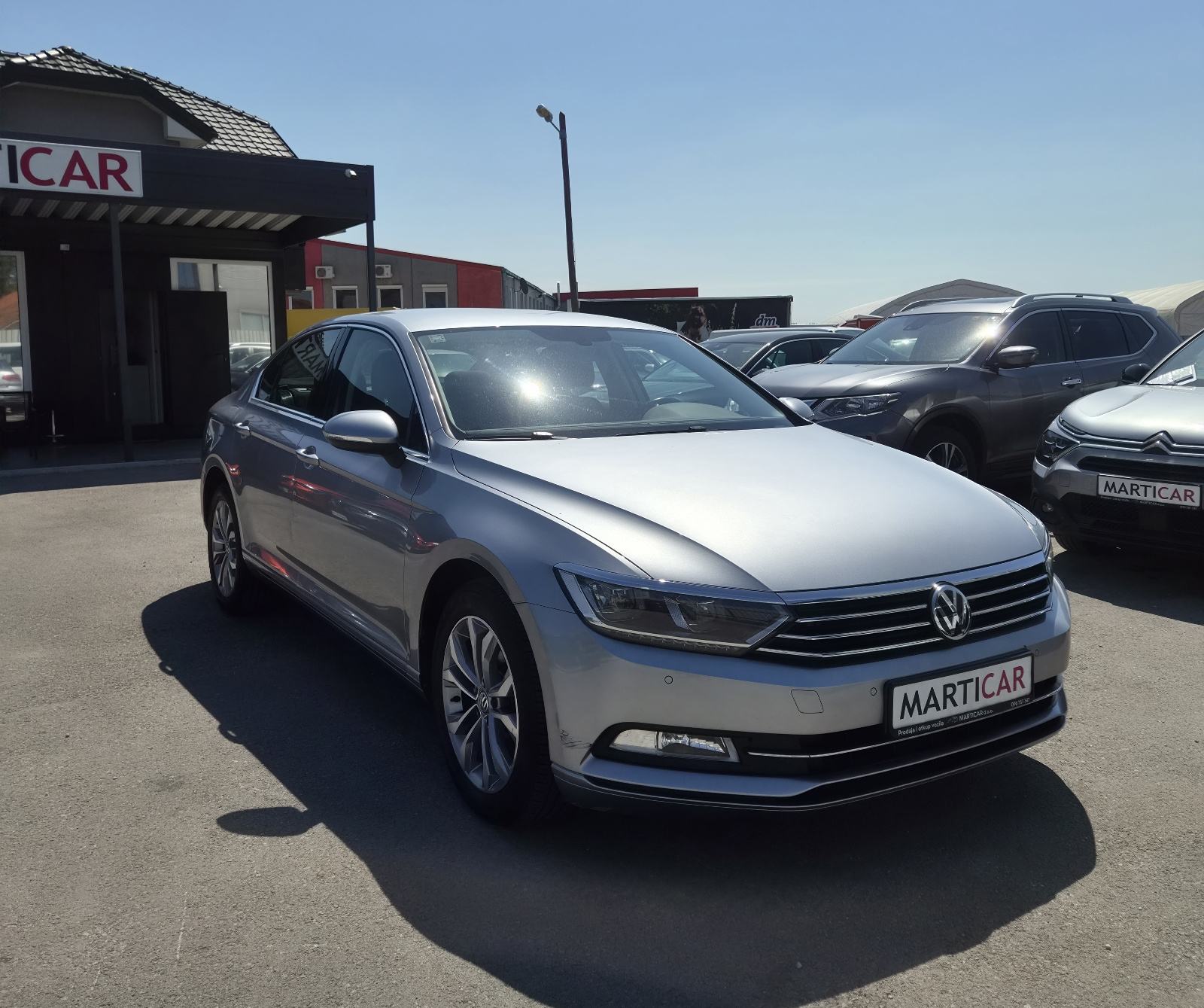 VW Passat 2,0 TDI DSG 2019 god.SAMO 90 TKM HR VOZILO SERVISNA U PDV-u, fotografija 7