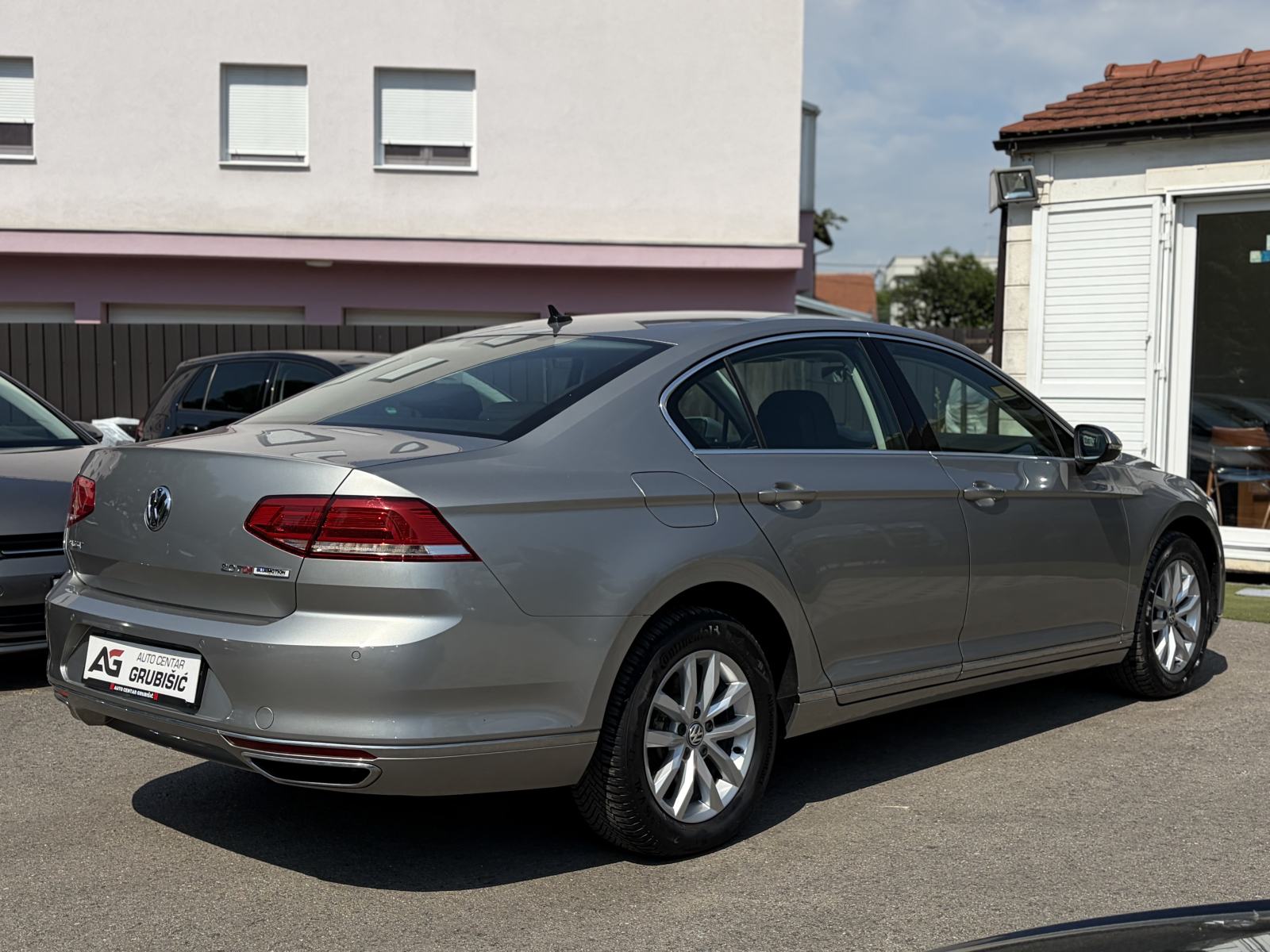 VW Passat 2,0 TDI DSG *Automatik* *1.vlasnik* *Nove gume* *Jamstvo*, fotografija 8