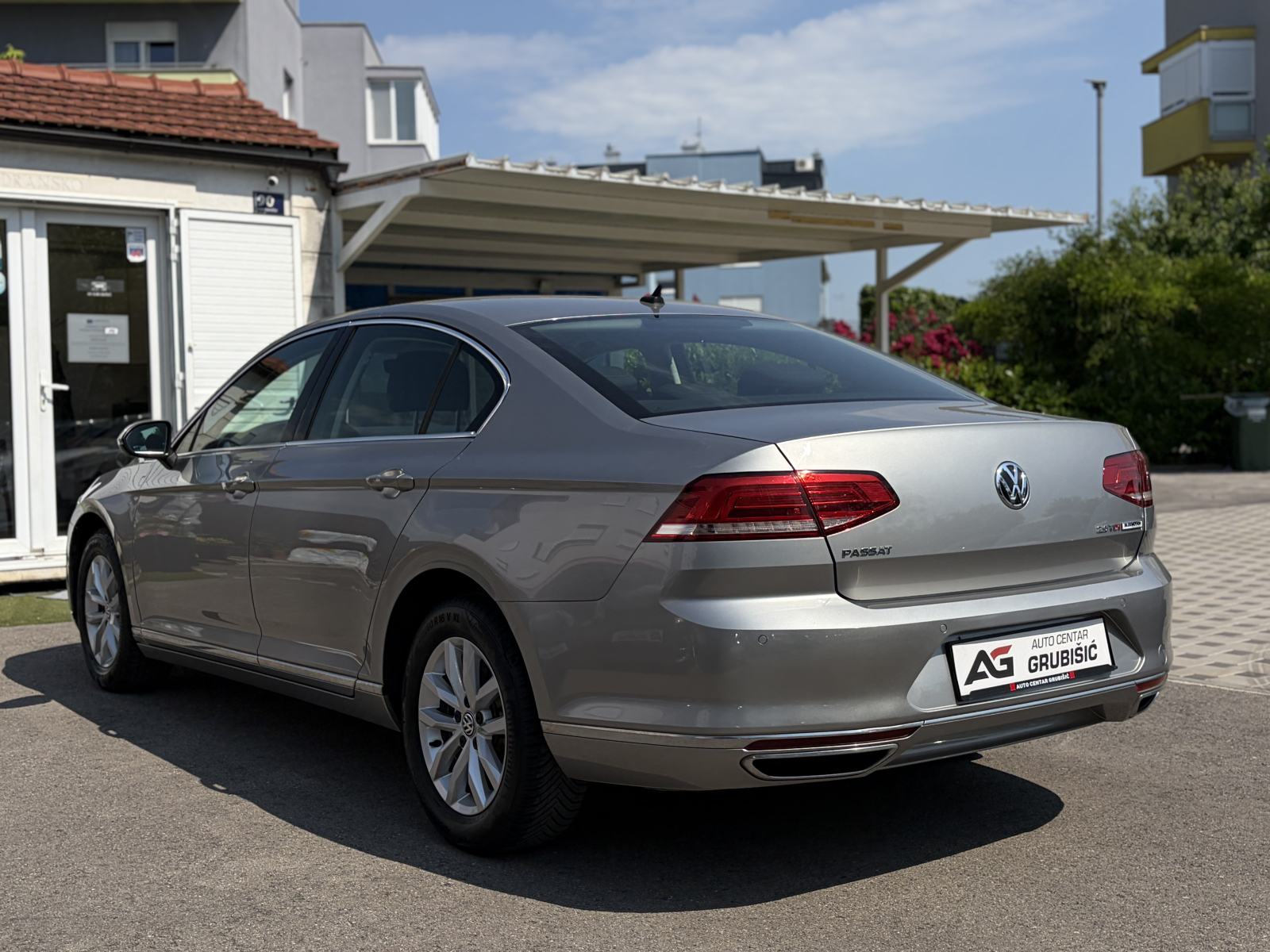 VW Passat 2,0 TDI DSG *Automatik* *1.vlasnik* *Nove gume* *Jamstvo*, fotografija 16